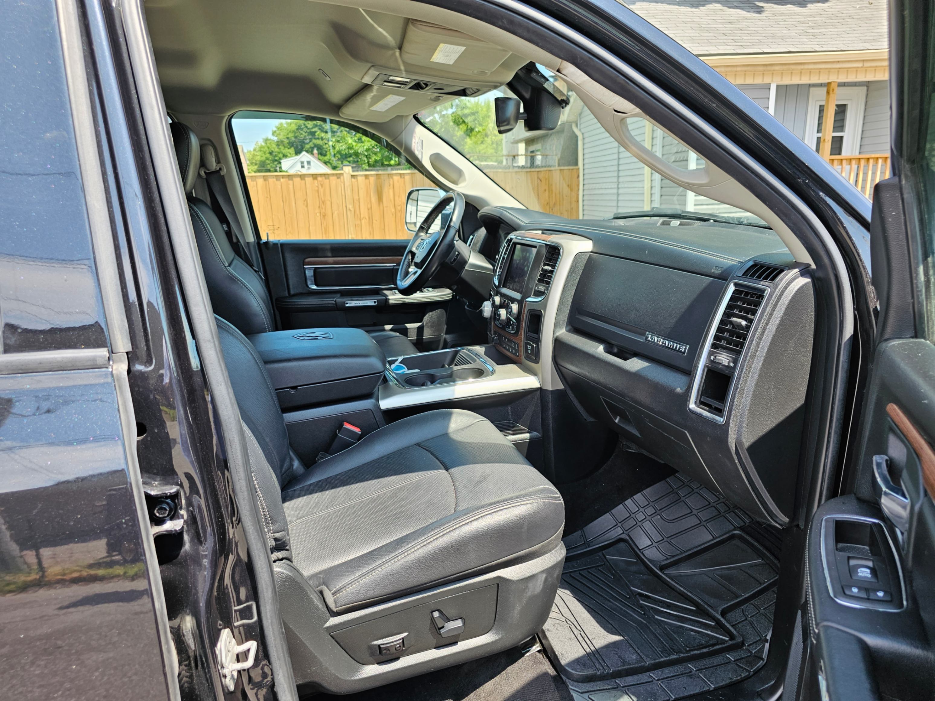 /hunsbroauto/2018-Ram-1500-9420423038171799.jpg