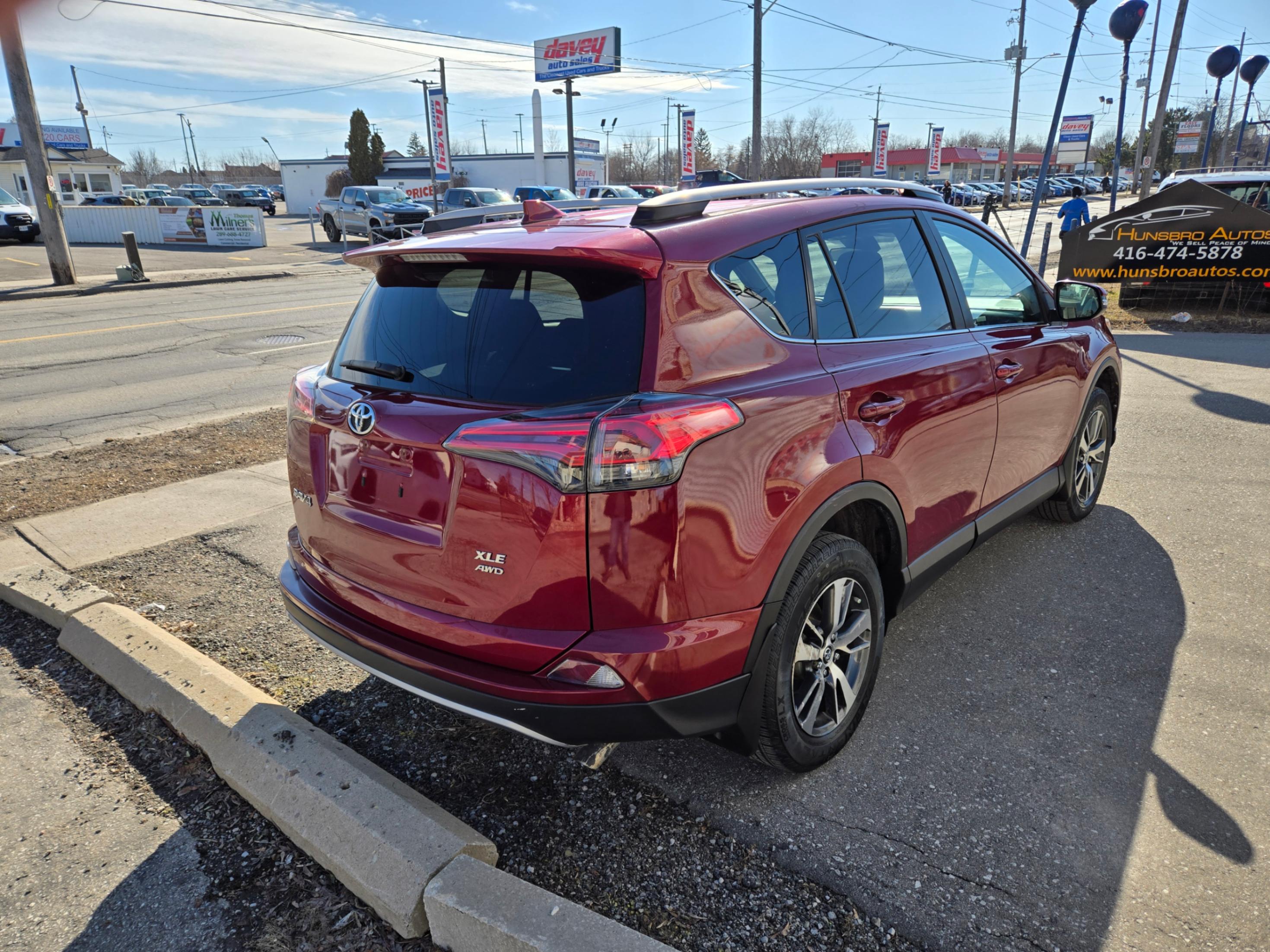 /hunsbroauto/2018-Toyota-RAV4-7280461008628378.jpg