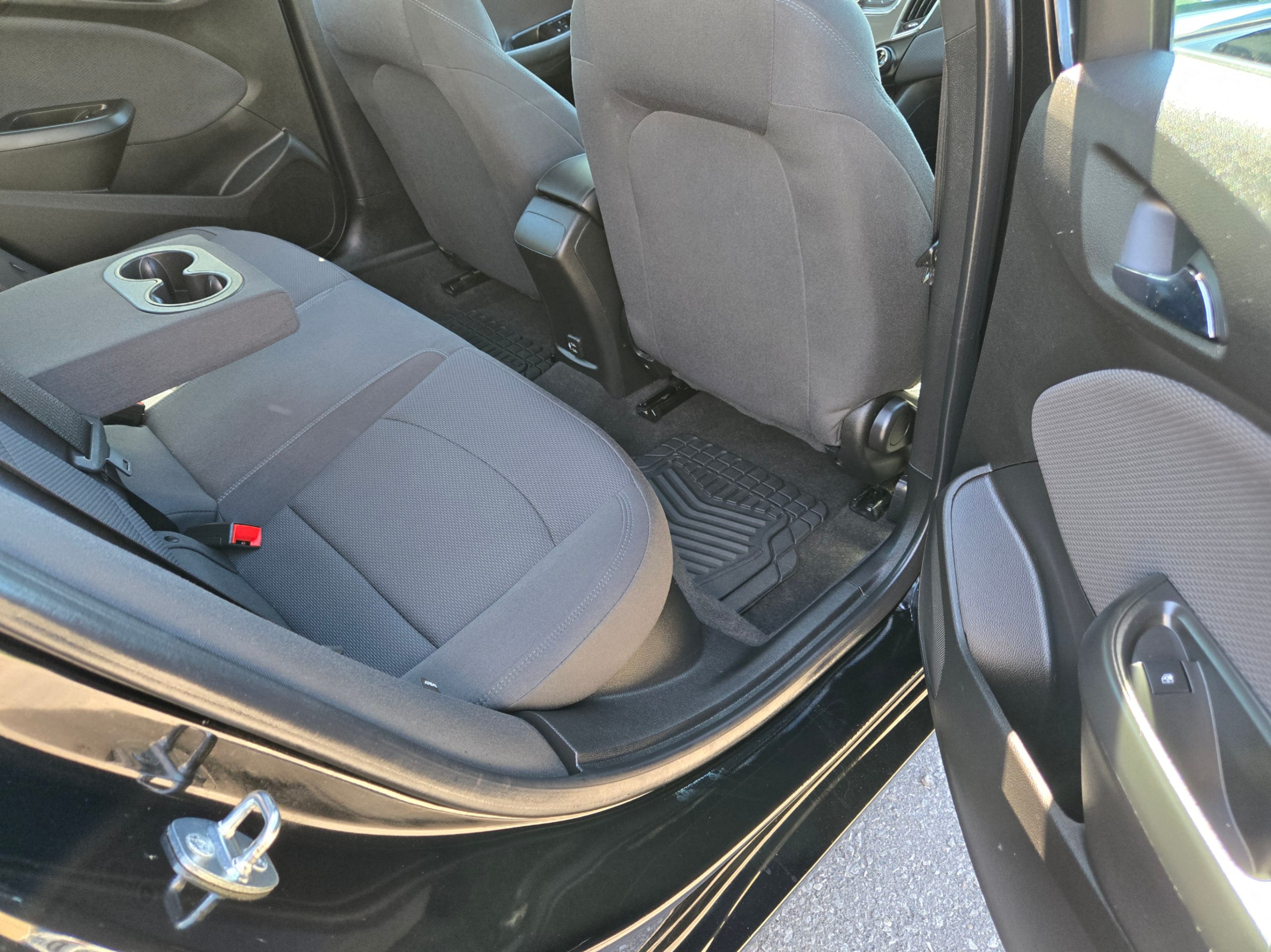 /hunsbroauto/2019-Chevrolet-Cruze-1015983494508148.jpg