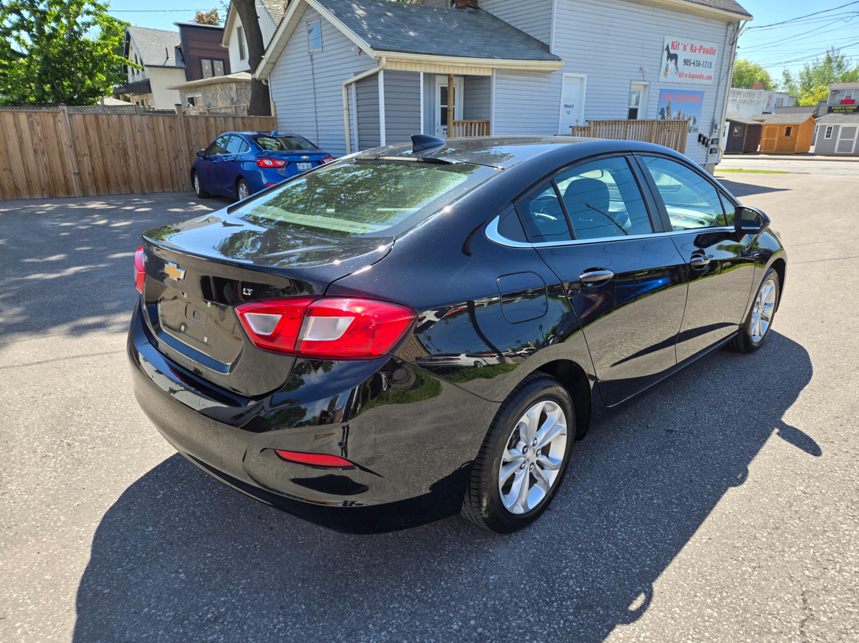 /hunsbroauto/2019-Chevrolet-Cruze-15883795631161468.jpg