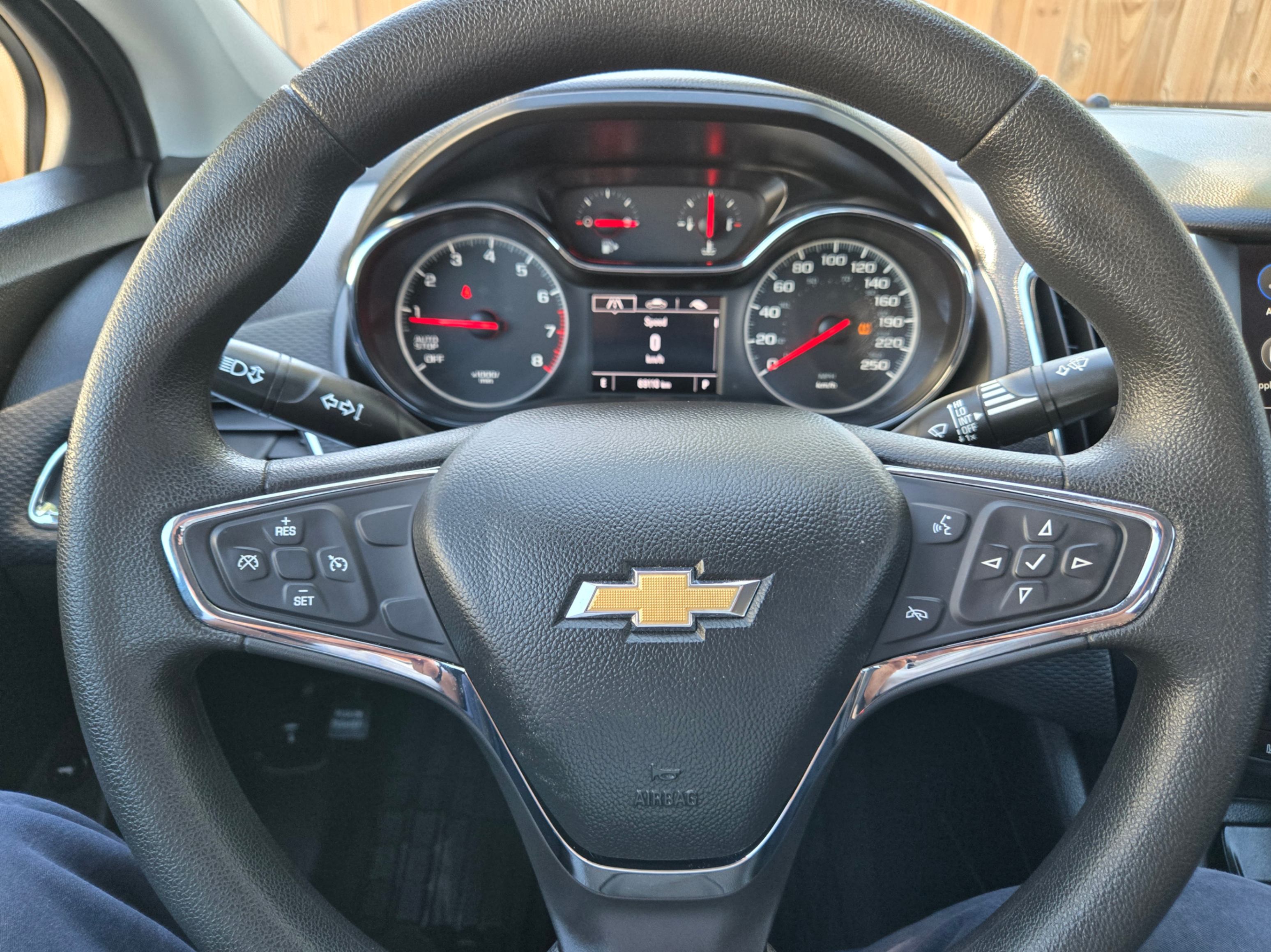 /hunsbroauto/2019-Chevrolet-Cruze-20548145481195323.jpg