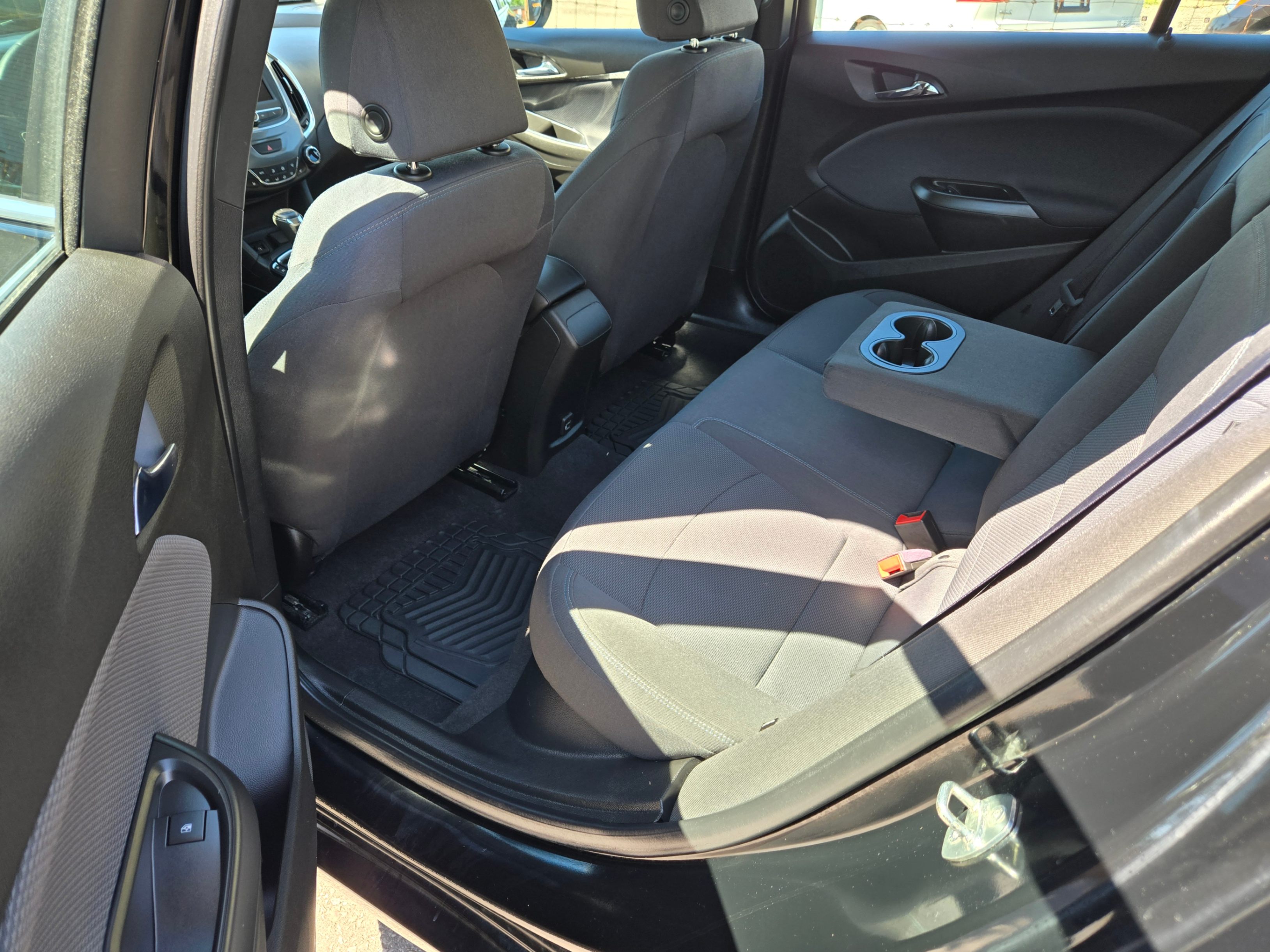 /hunsbroauto/2019-Chevrolet-Cruze-7566269649600195.jpg