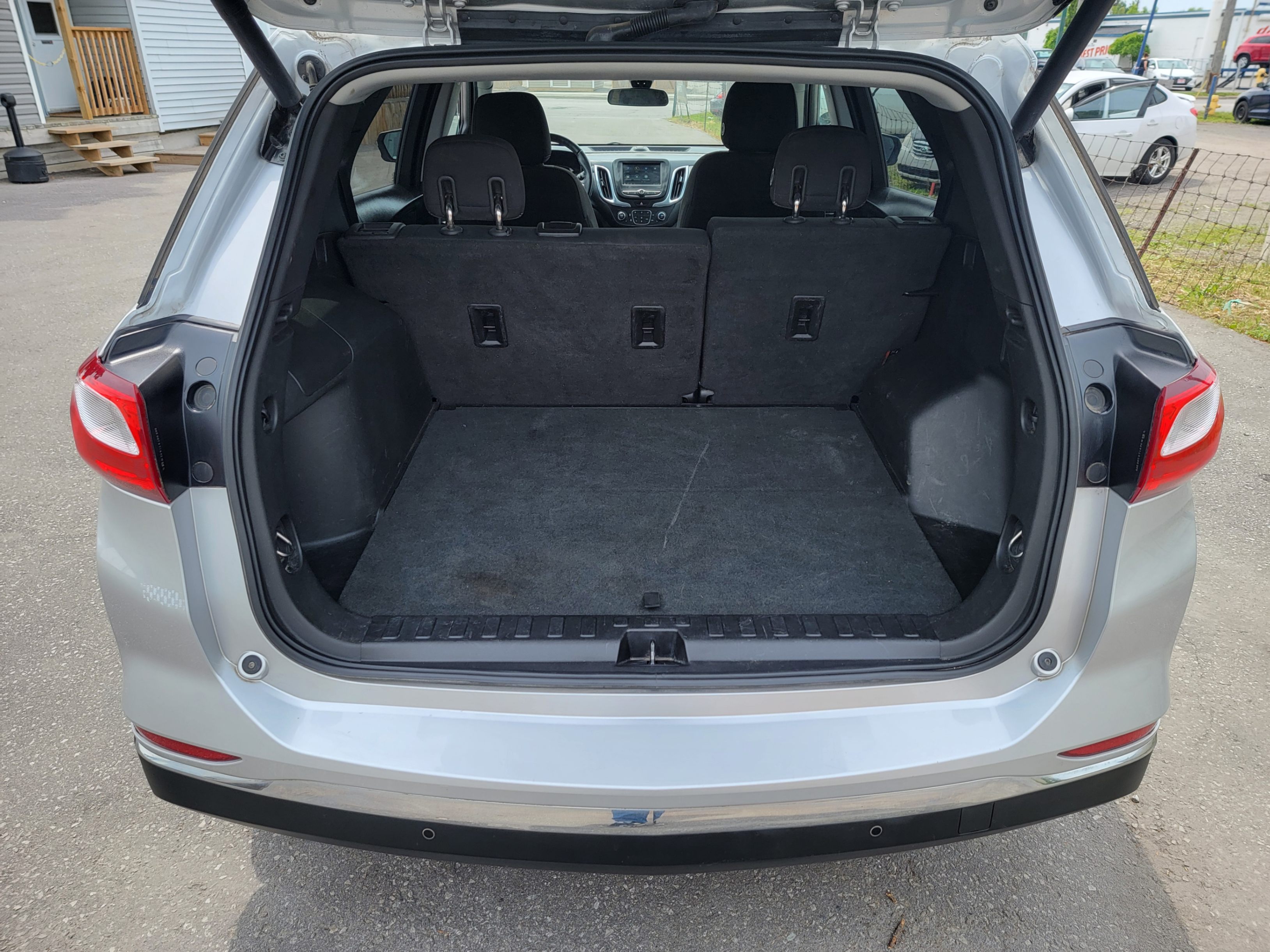 /hunsbroauto/2019-Chevrolet-Equinox-018171592465184627.jpg