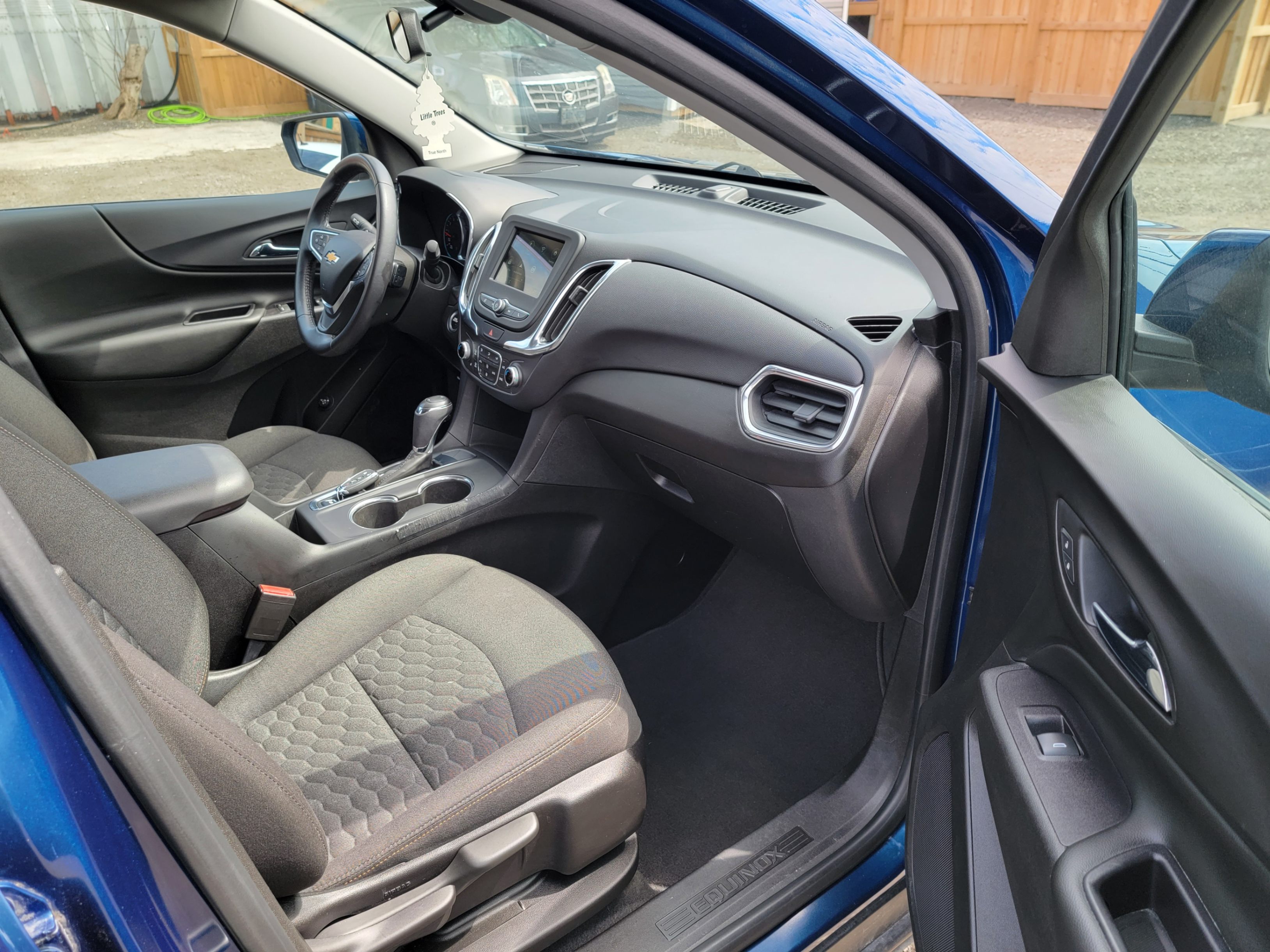 /hunsbroauto/2019-Chevrolet-Equinox-8396231460261023.jpg
