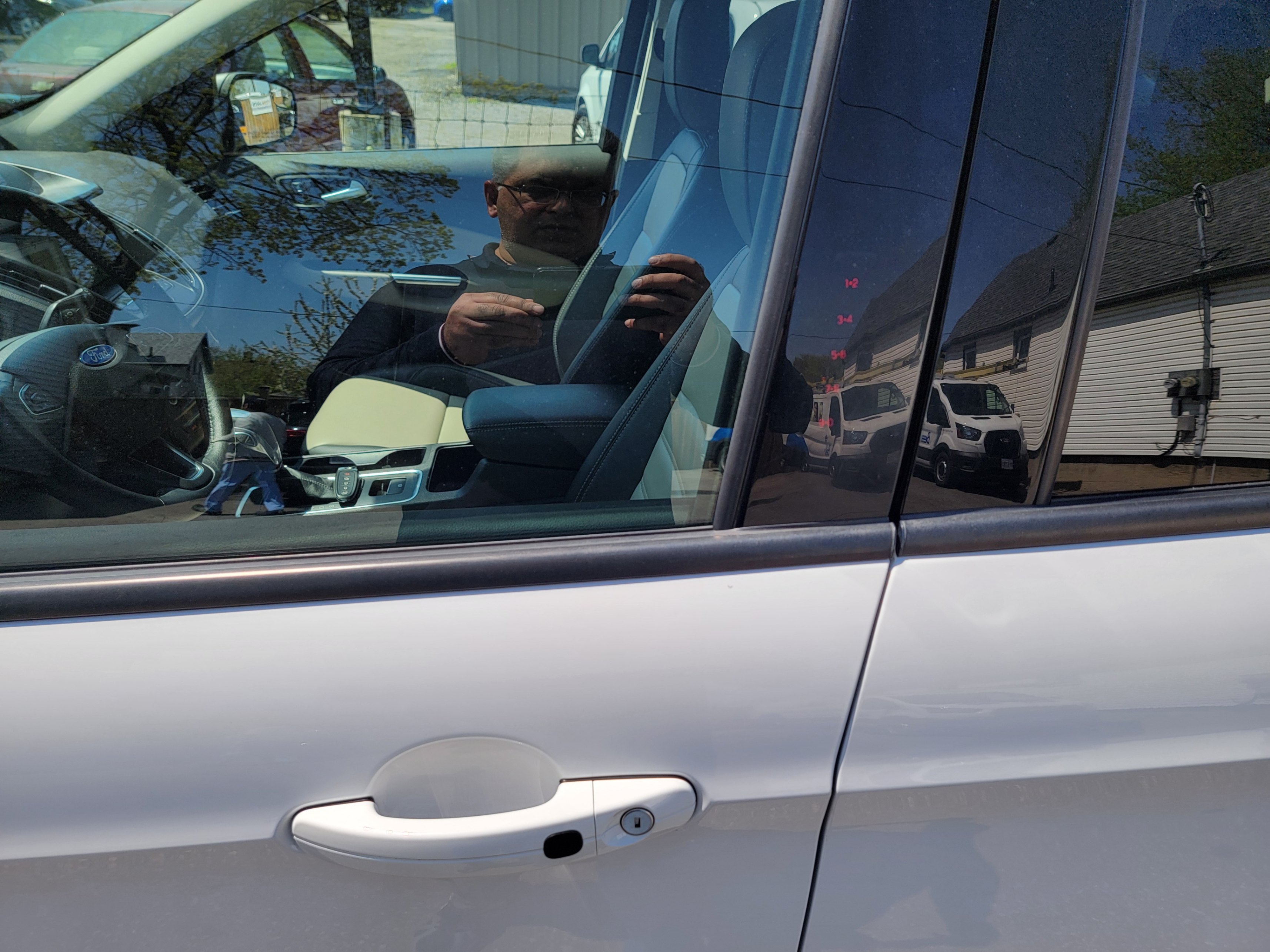 /hunsbroauto/2019-Ford-Escape-15099469197606763.jpg
