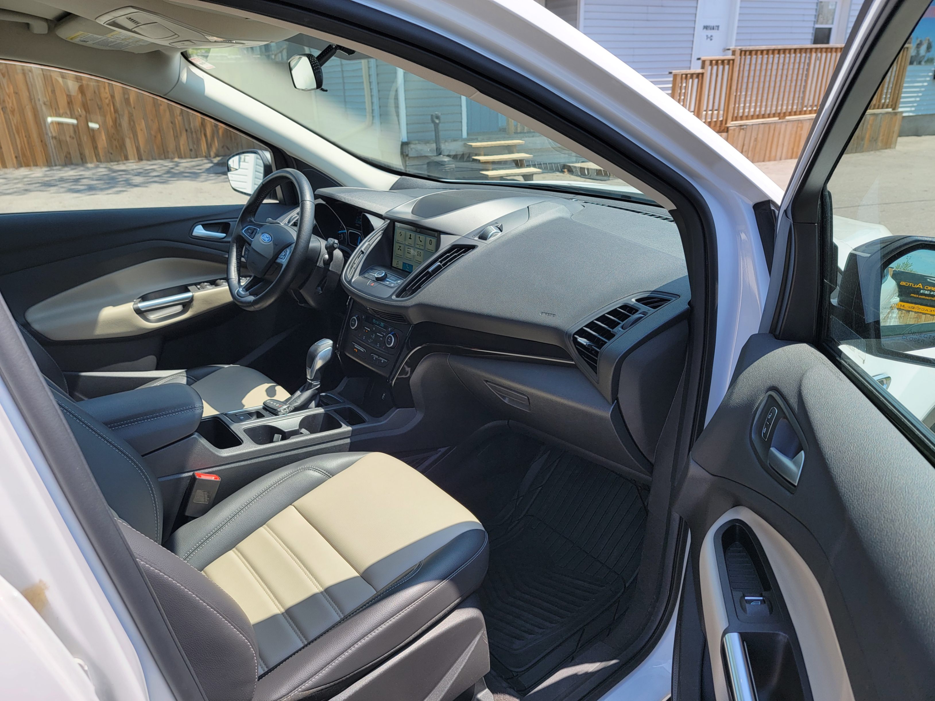 /hunsbroauto/2019-Ford-Escape-9258950296806505.jpg