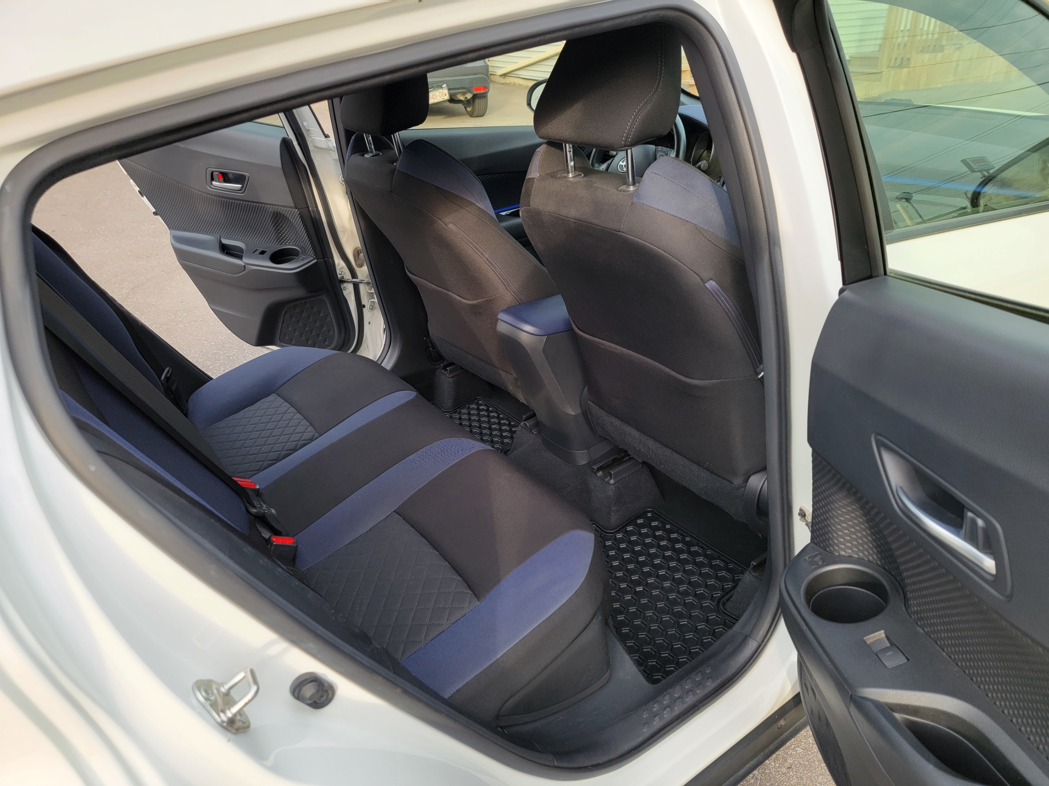 /hunsbroauto/2020-Toyota-C-HR-35351219087082786.jpg