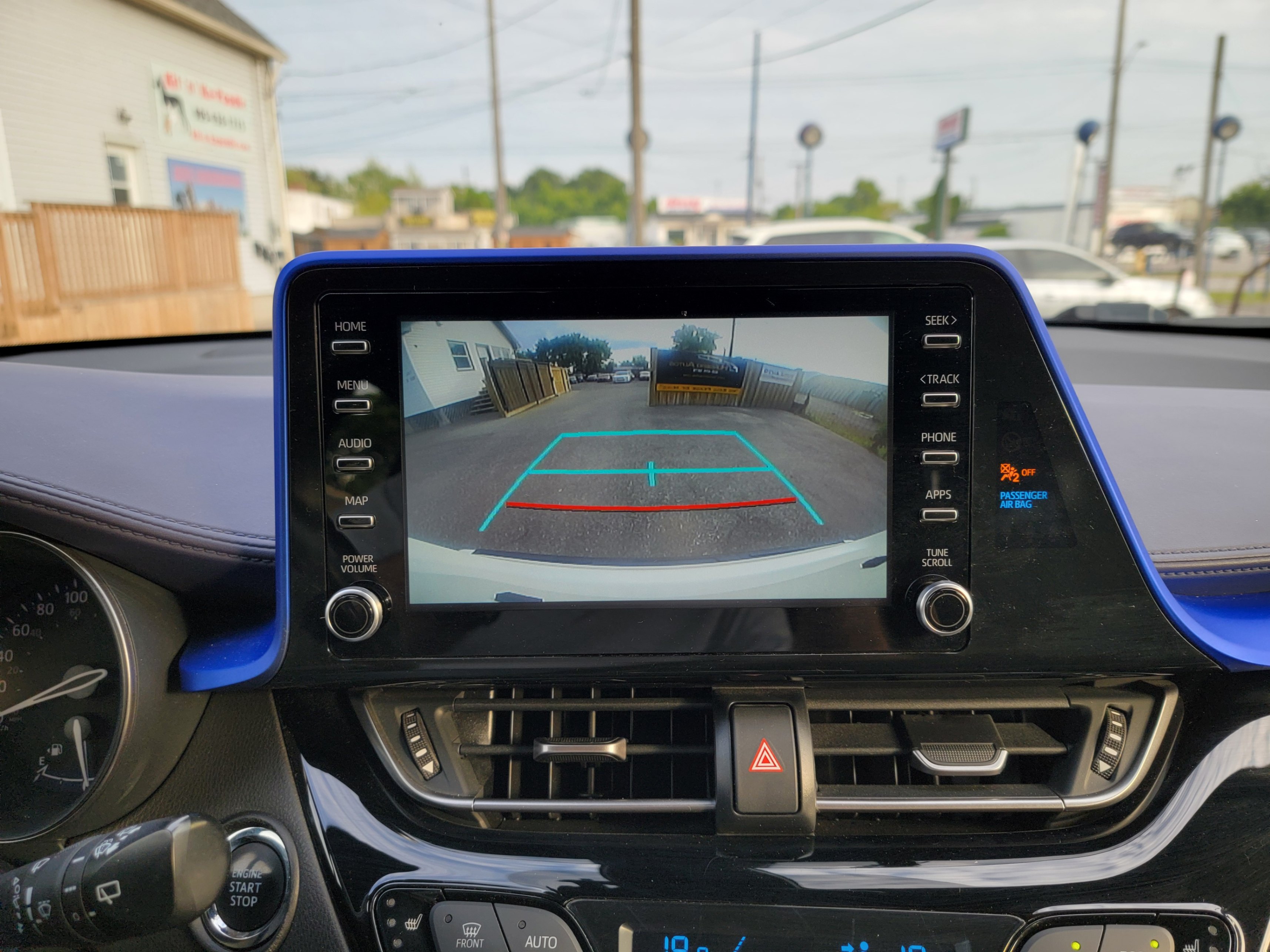 /hunsbroauto/2020-Toyota-C-HR-39133541910304115.jpg