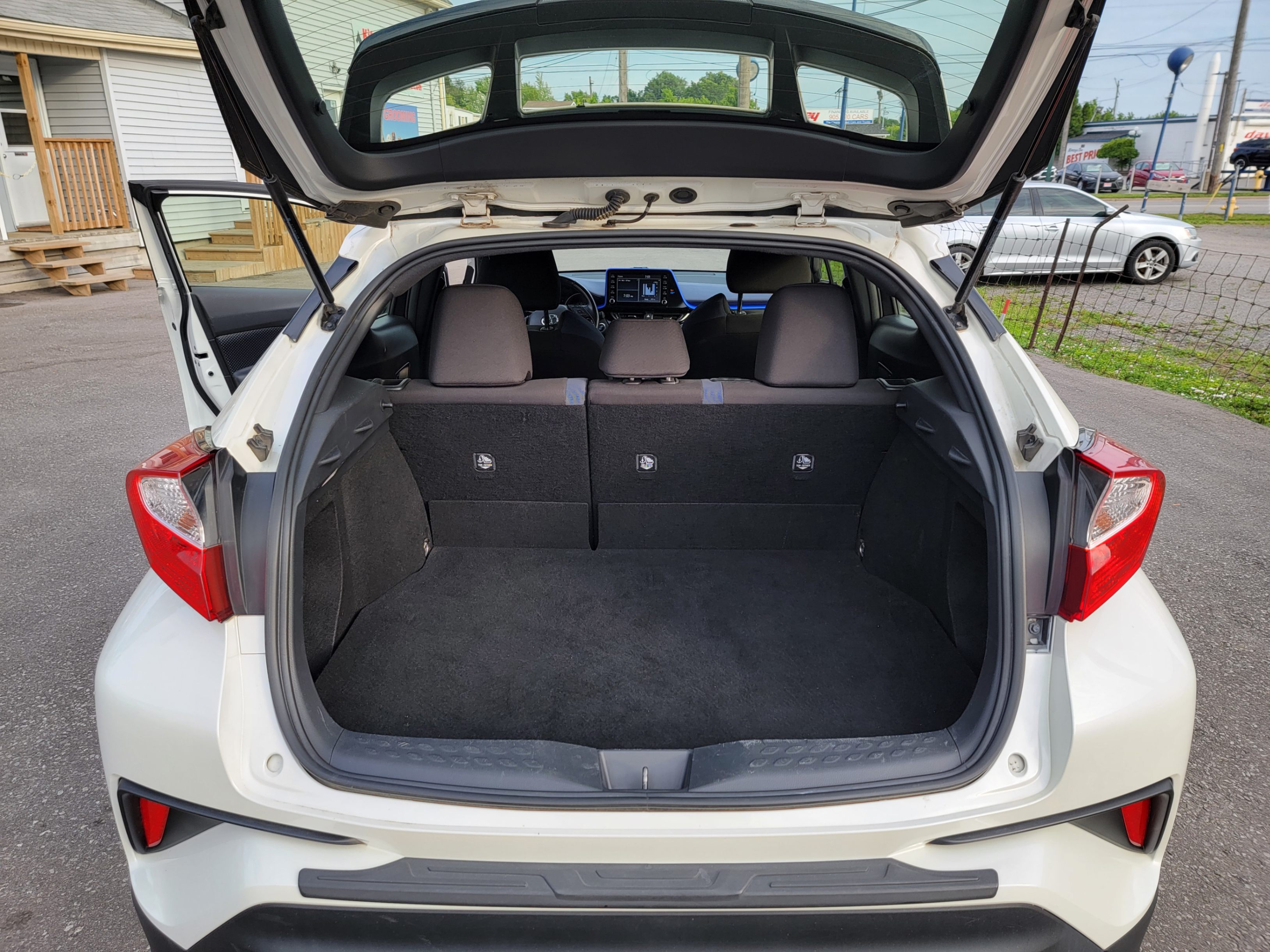 /hunsbroauto/2020-Toyota-C-HR-8753401255588205.jpg