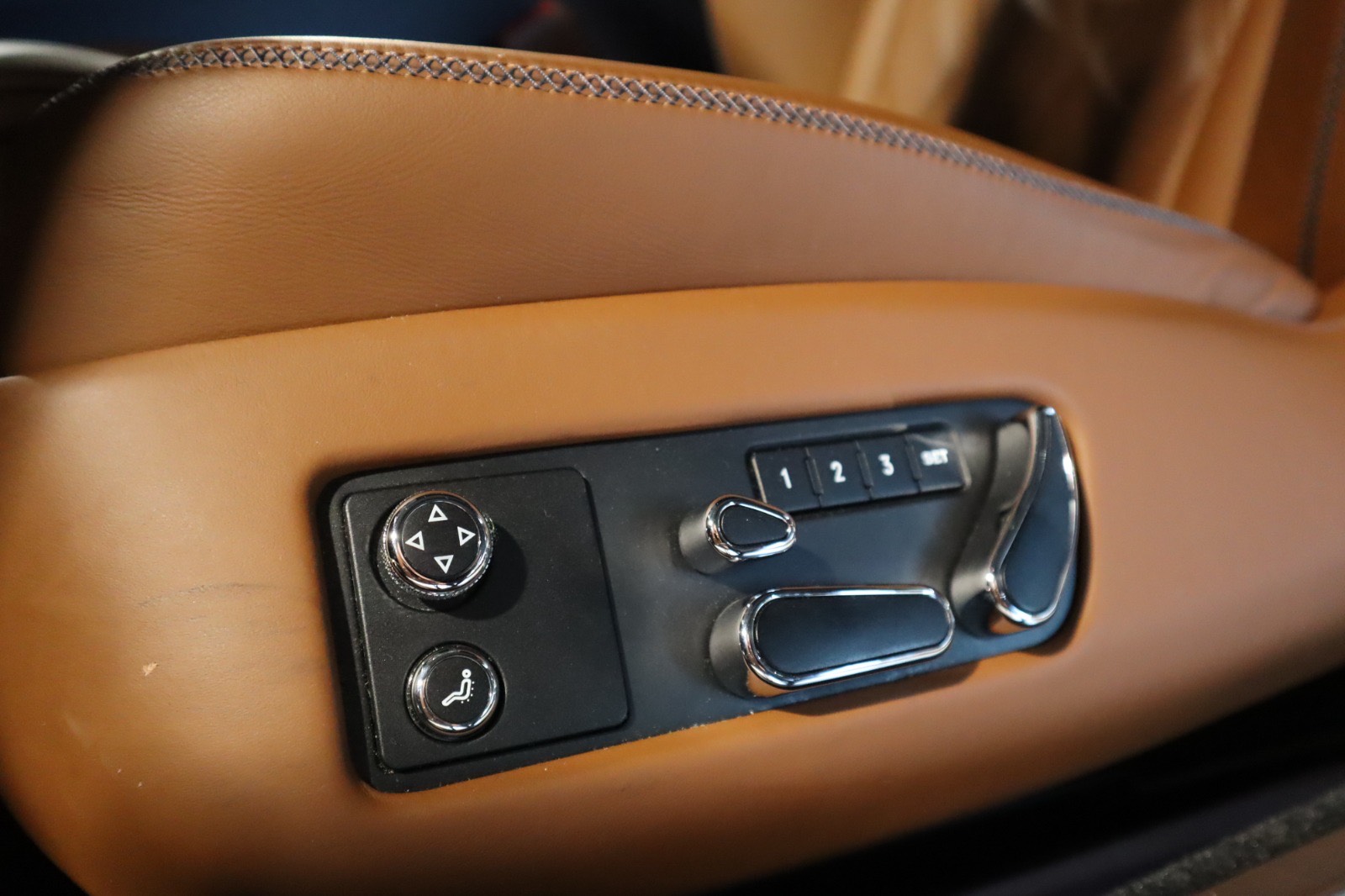 /infiniterideautoltd/2012-Bentley-ContinentalGT-8135881818229993.jpg
