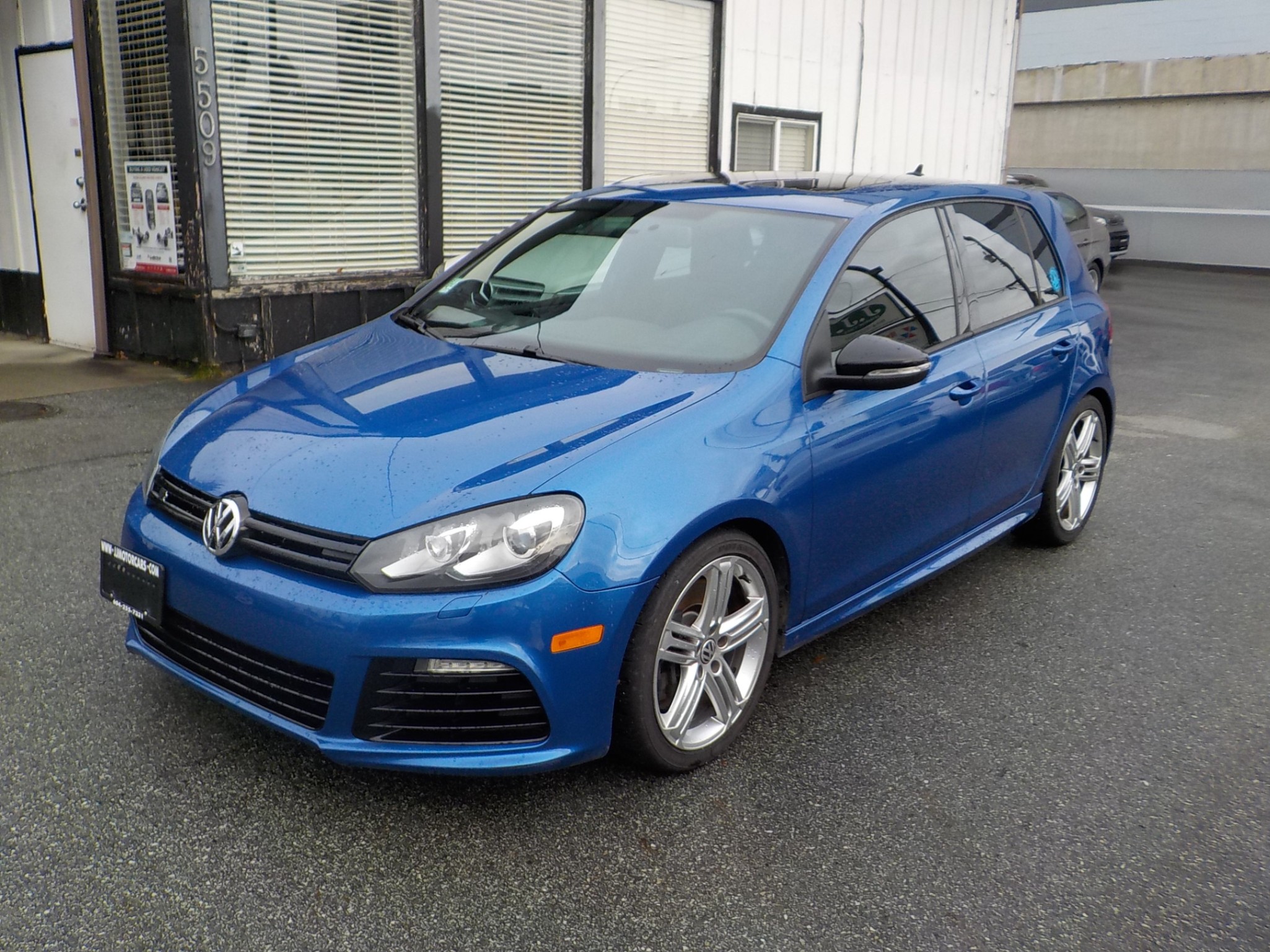 Voxcar VOLKSWAGEN Golf R HATCHBACK in Metallic Ultra Blue, VANCOUVER