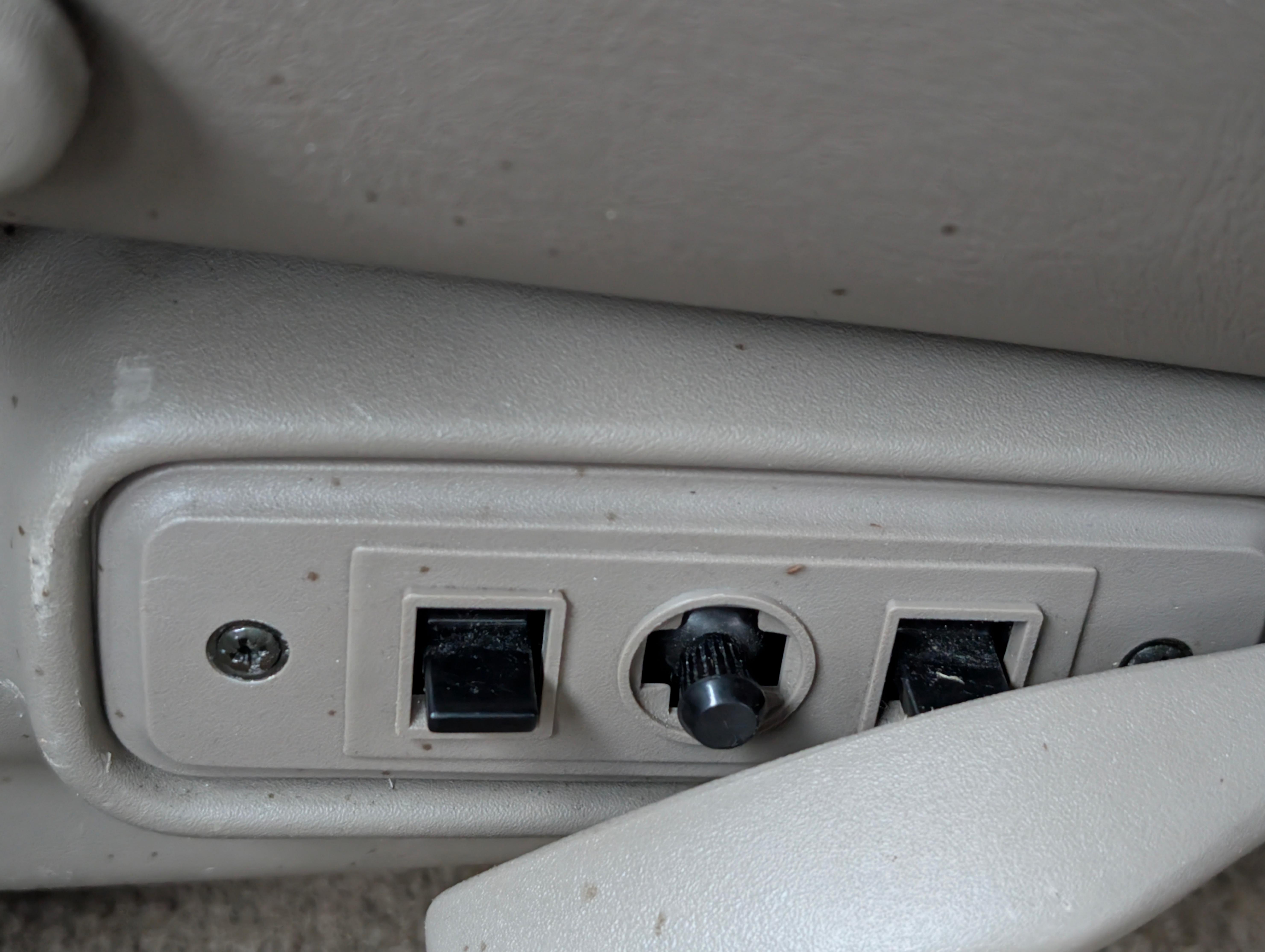 /joemotorltd1/1999-GMC-SafariPassenger-5282804176054072.jpg