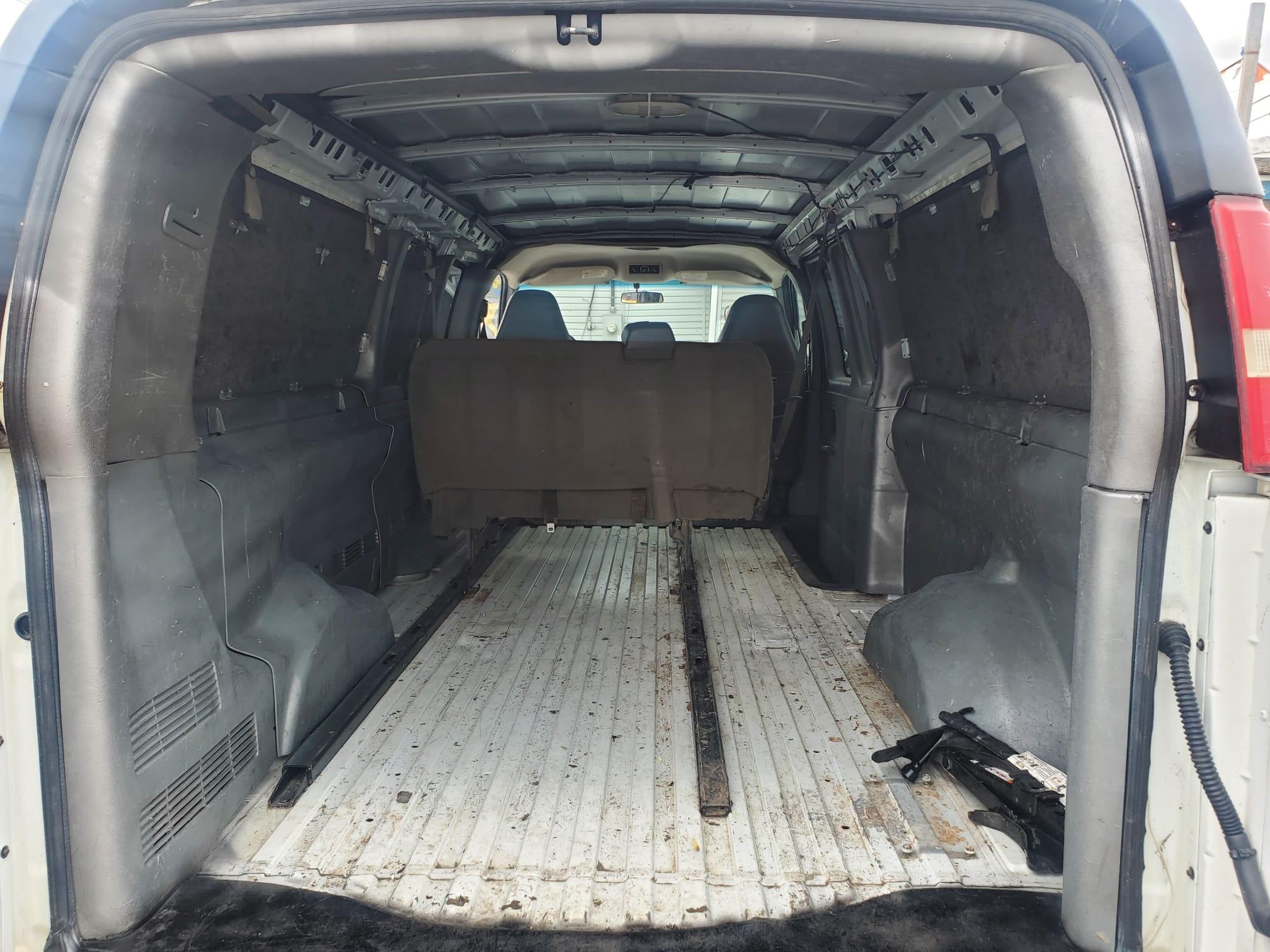 /joemotorltd1/2003-GMC-SavanaPassenger-9998216239812636.jpg
