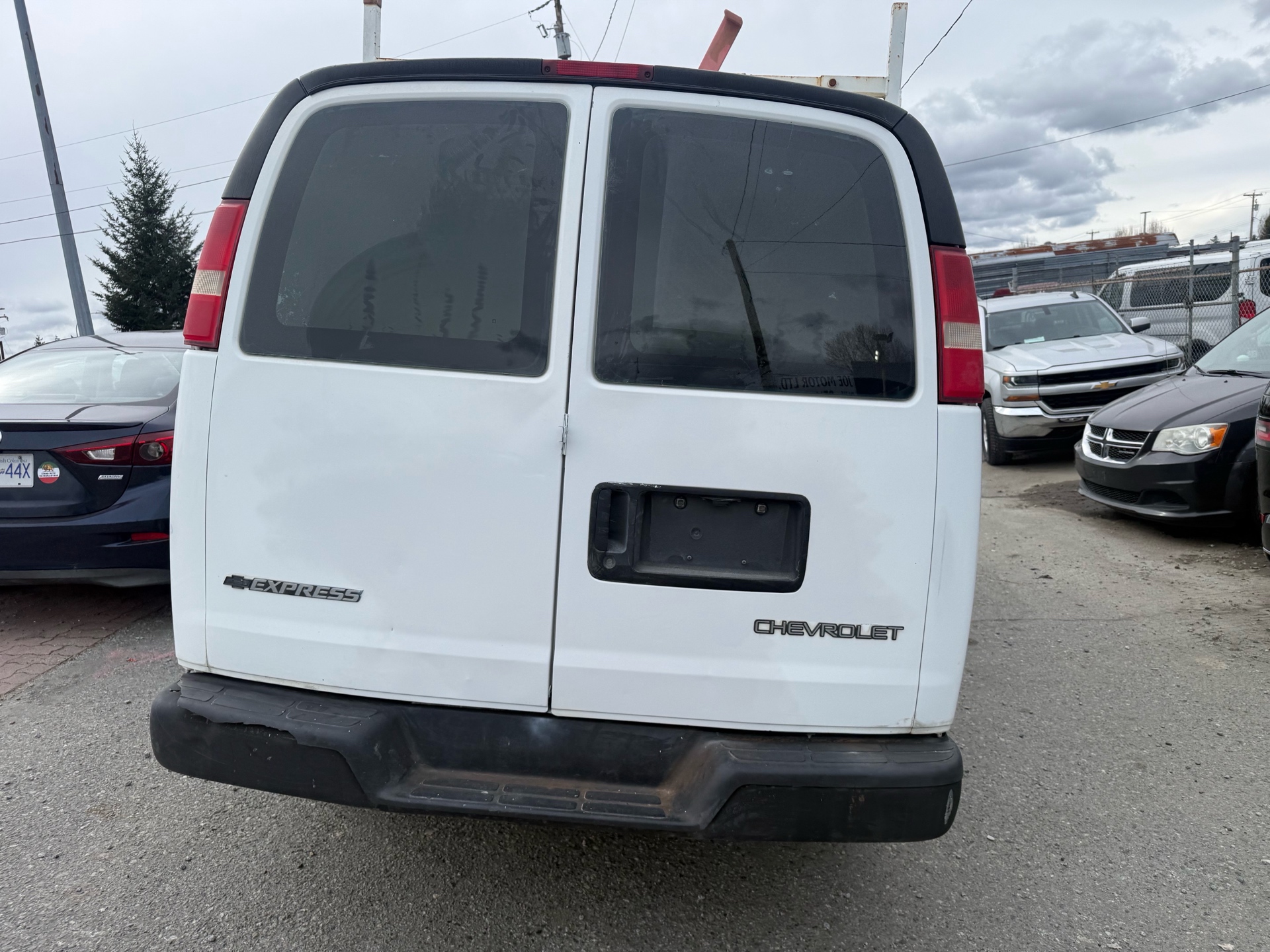 /joemotorltd1/2004-Chevrolet-Express-9898986775848051.jpg