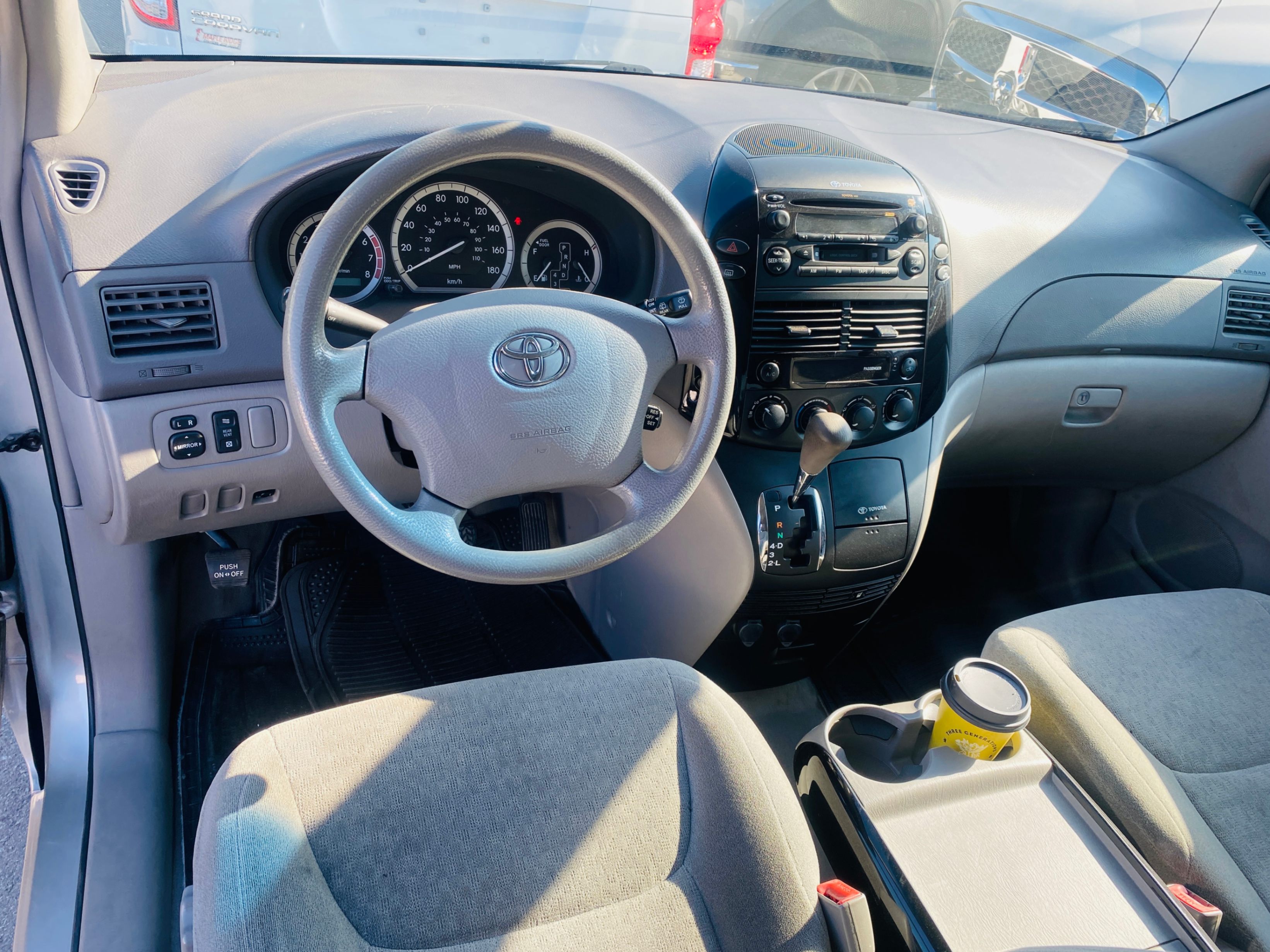 /joemotorltd1/2004-Toyota-Sienna-08616524600253239.jpg