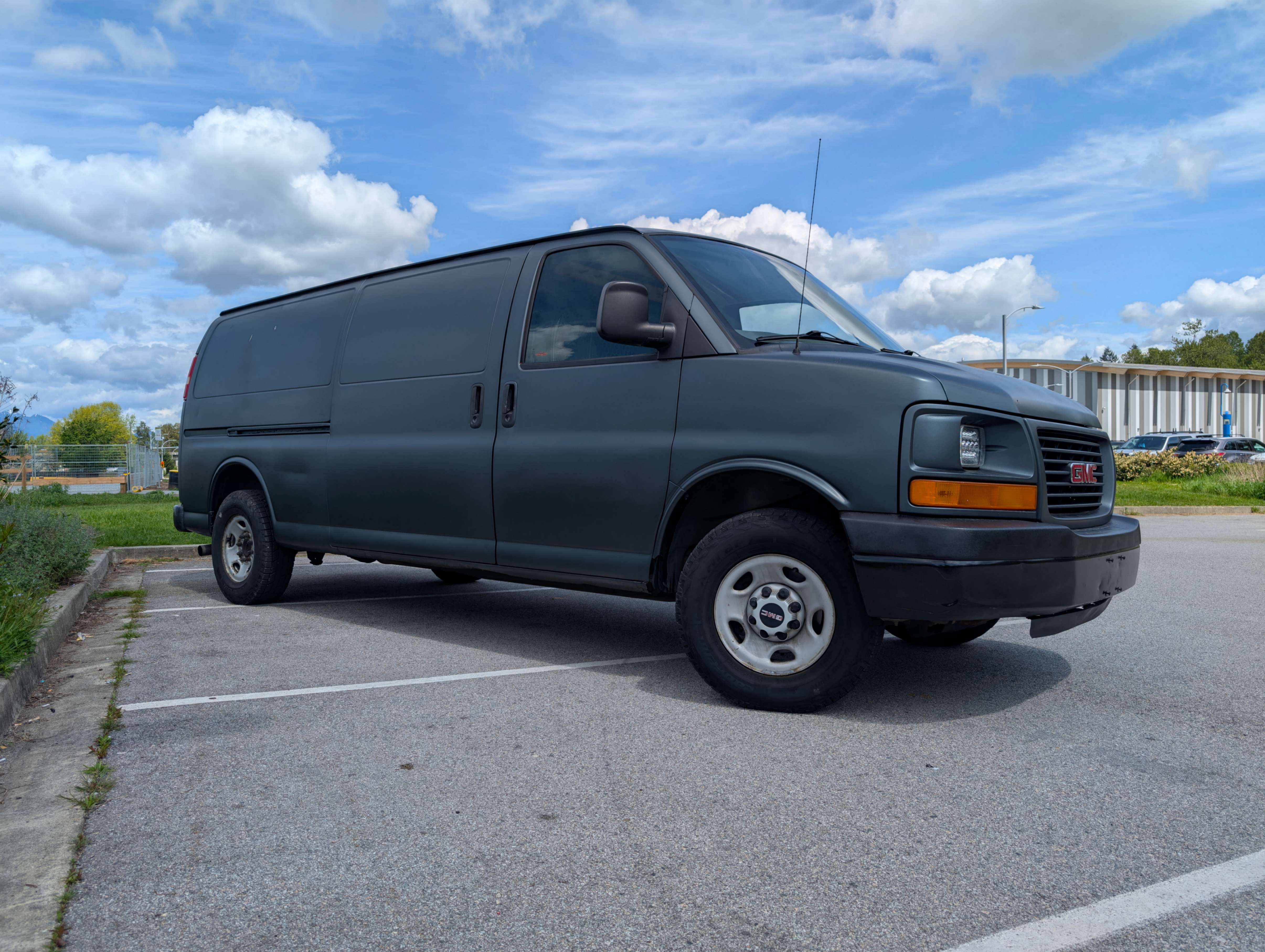 /joemotorltd1/2006-GMC-Savana-13394497883550427.jpg