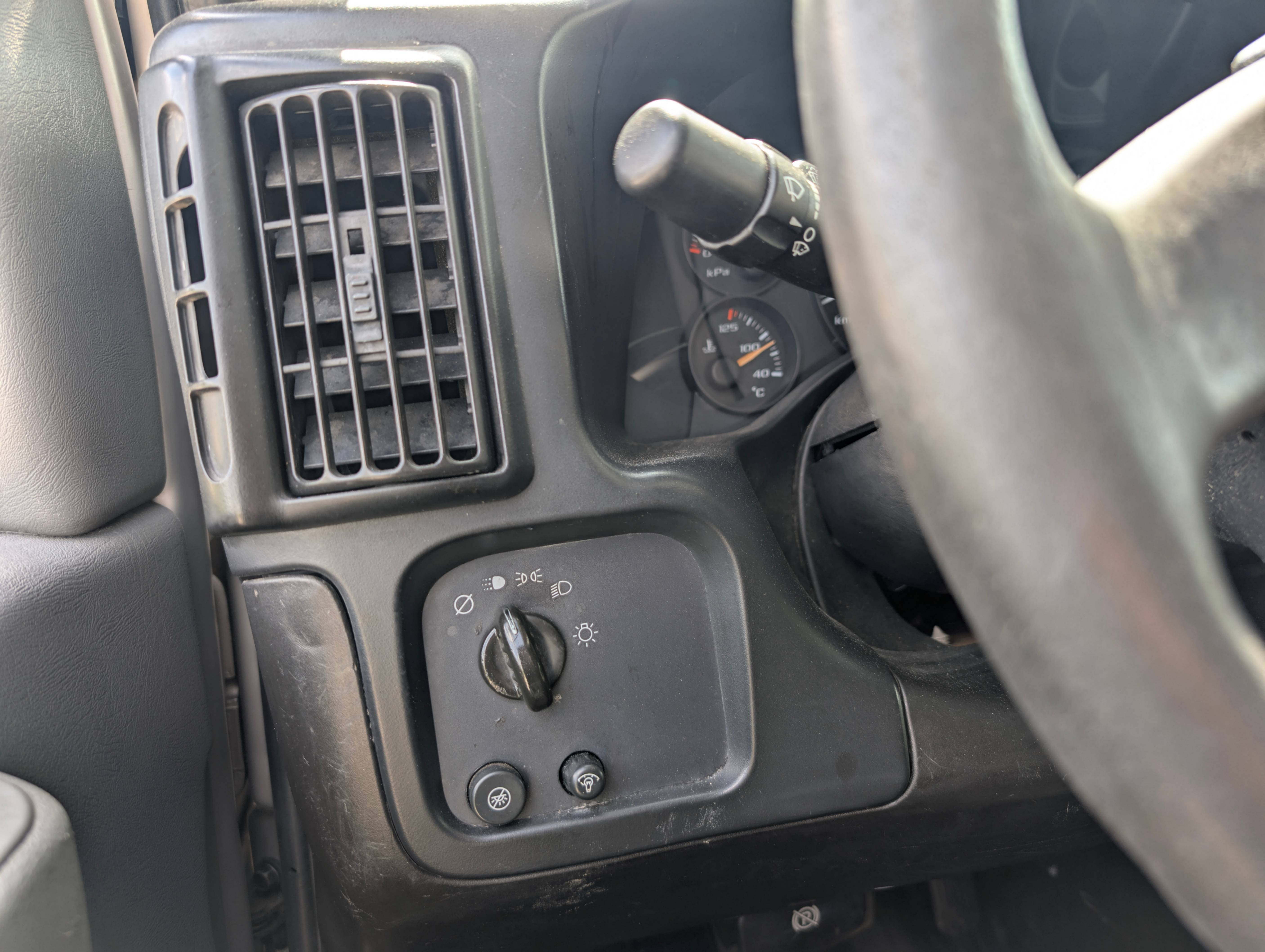 /joemotorltd1/2006-GMC-Savana-6629711847088824.jpg