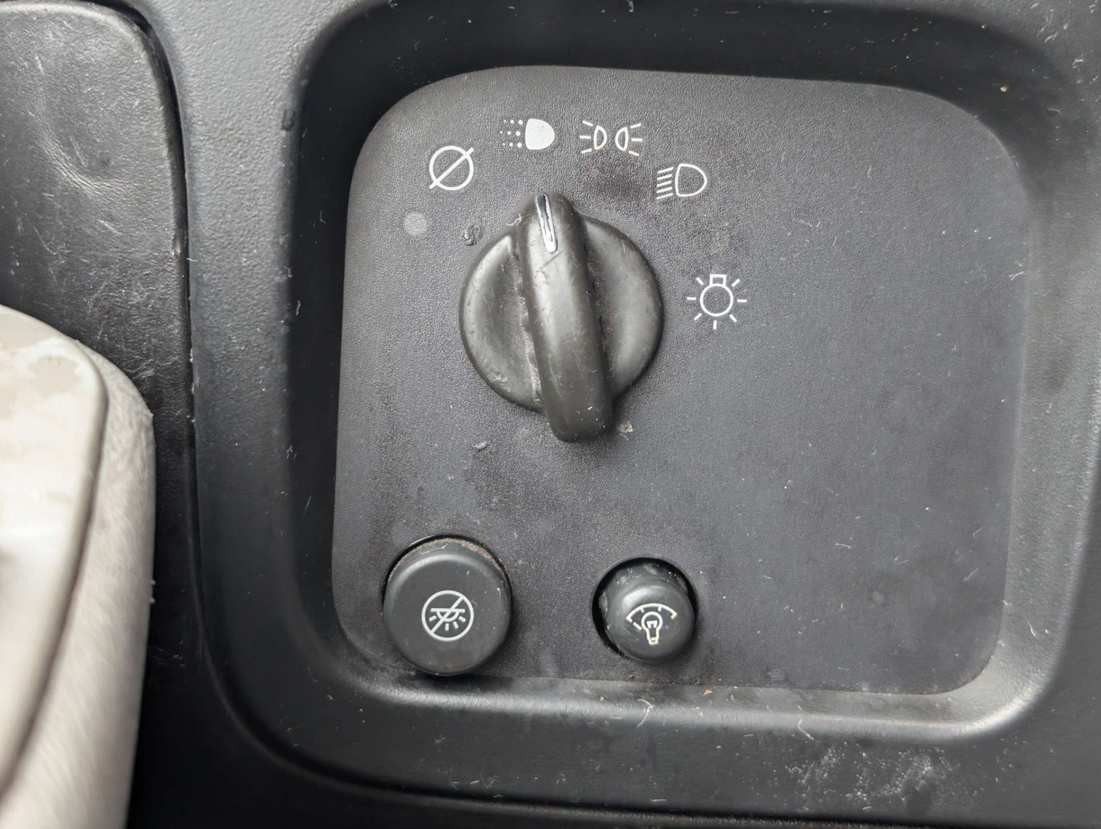 /joemotorltd1/2006-GMC-Savana-7371049574697388.jpg