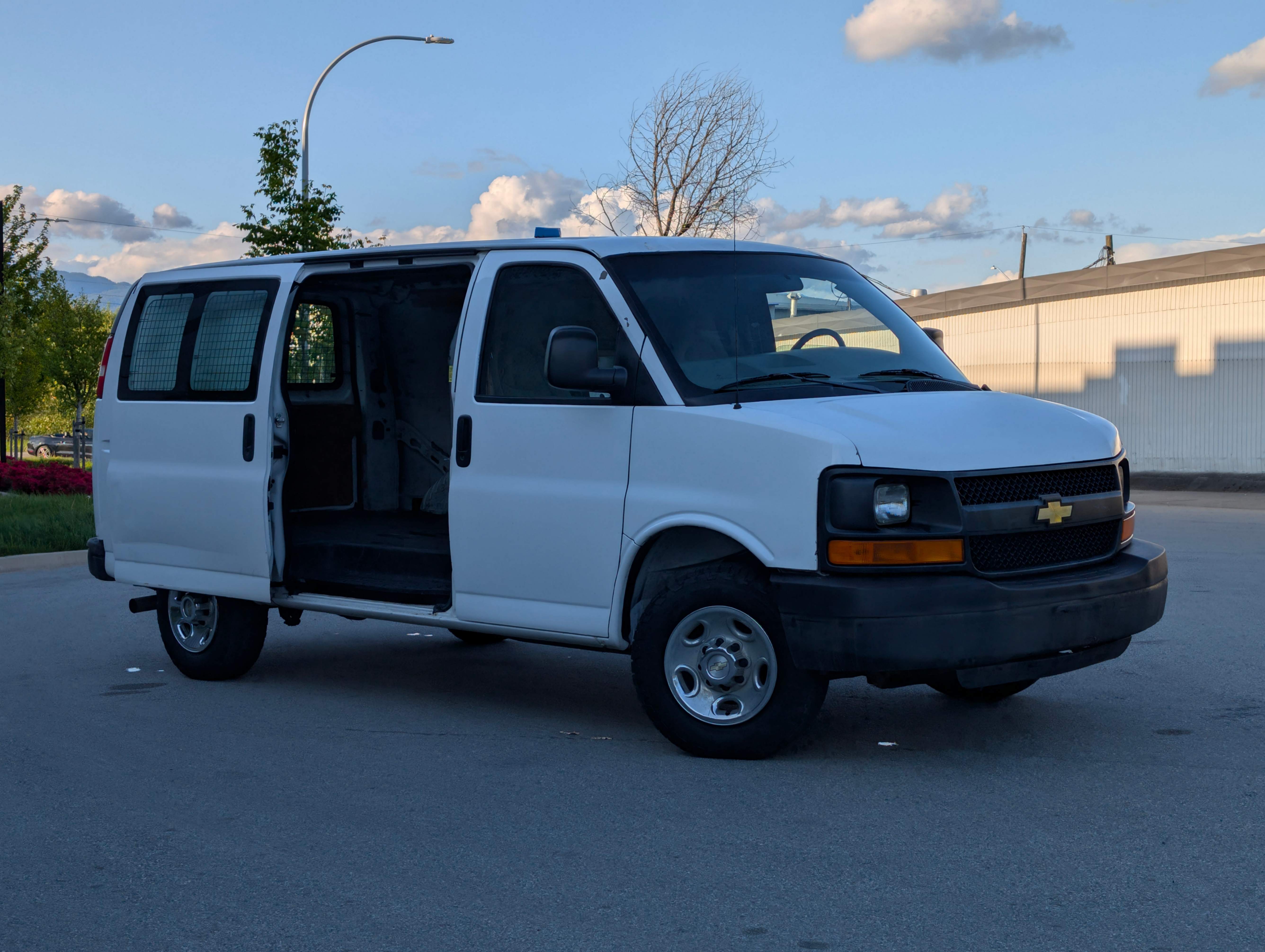 /joemotorltd1/2007-Chevrolet-Express-029593089061431765.jpg