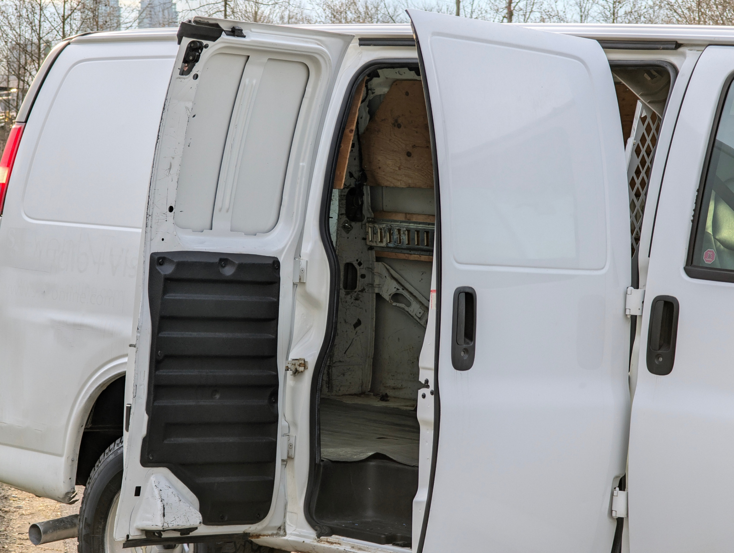 /joemotorltd1/2008-Chevrolet-Express-08324835282295395.jpg
