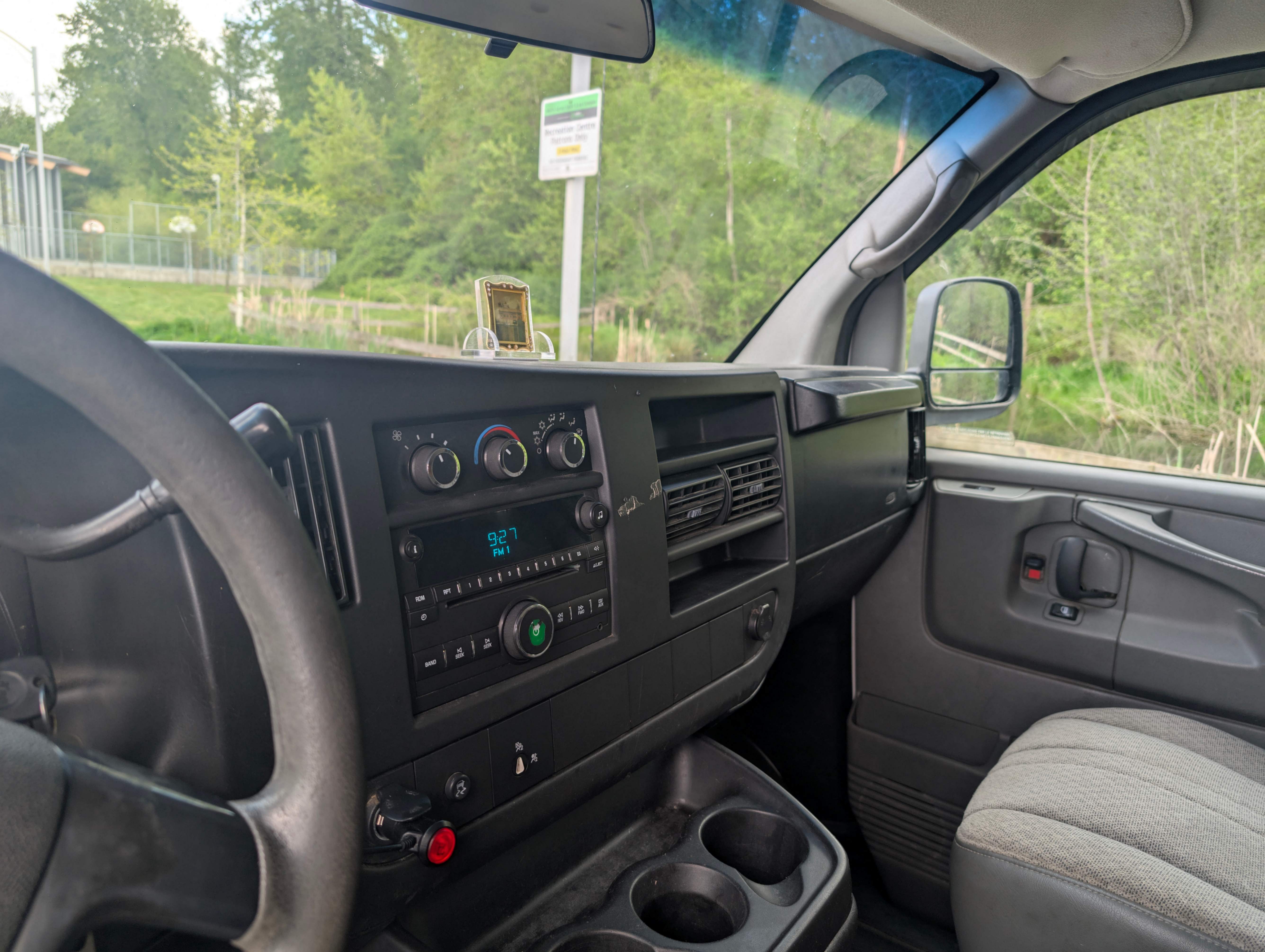 /joemotorltd1/2008-GMC-SavanaPassenger-023329307347343287.jpg