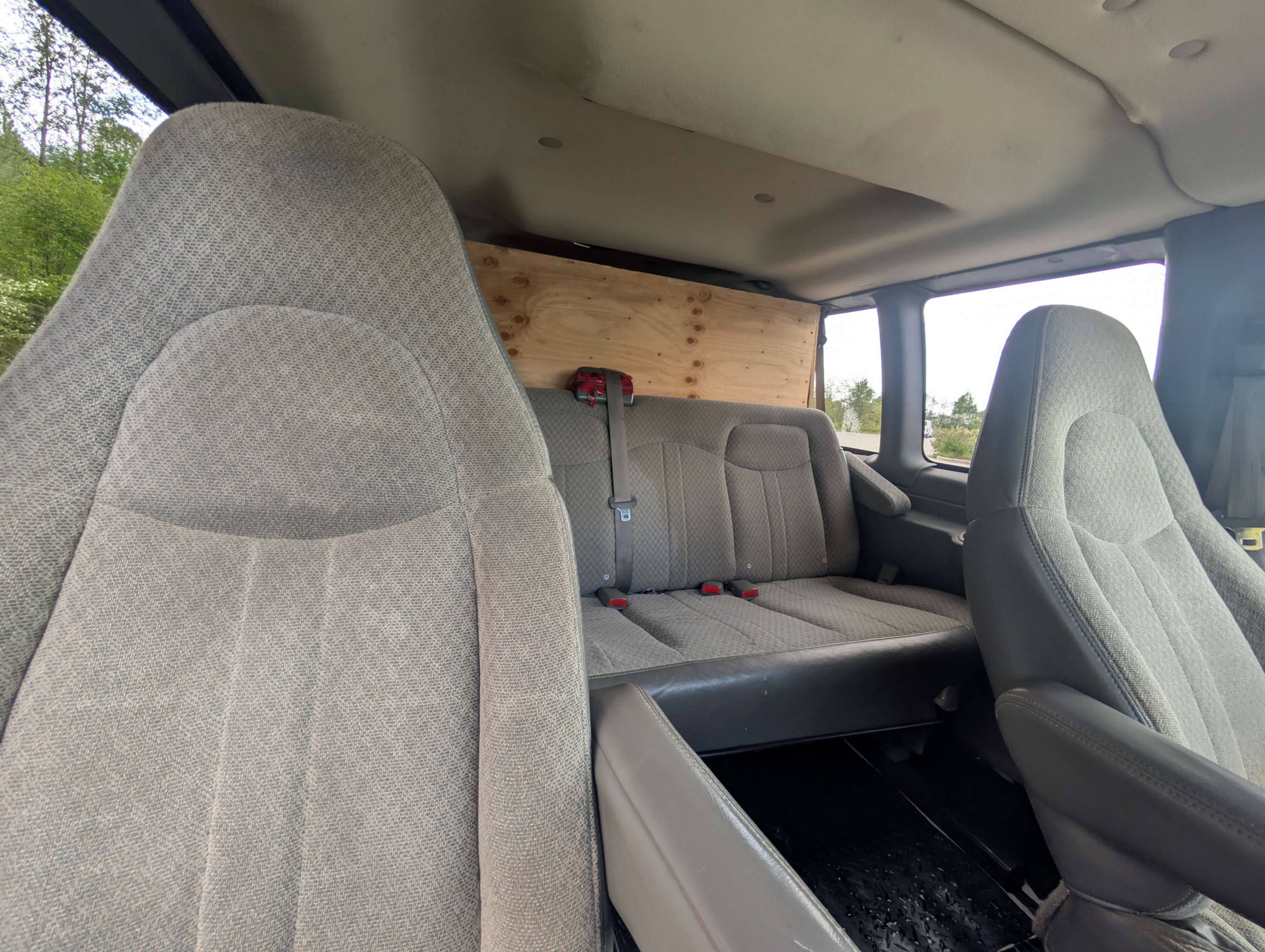 /joemotorltd1/2008-GMC-SavanaPassenger-7612245923510392.jpg