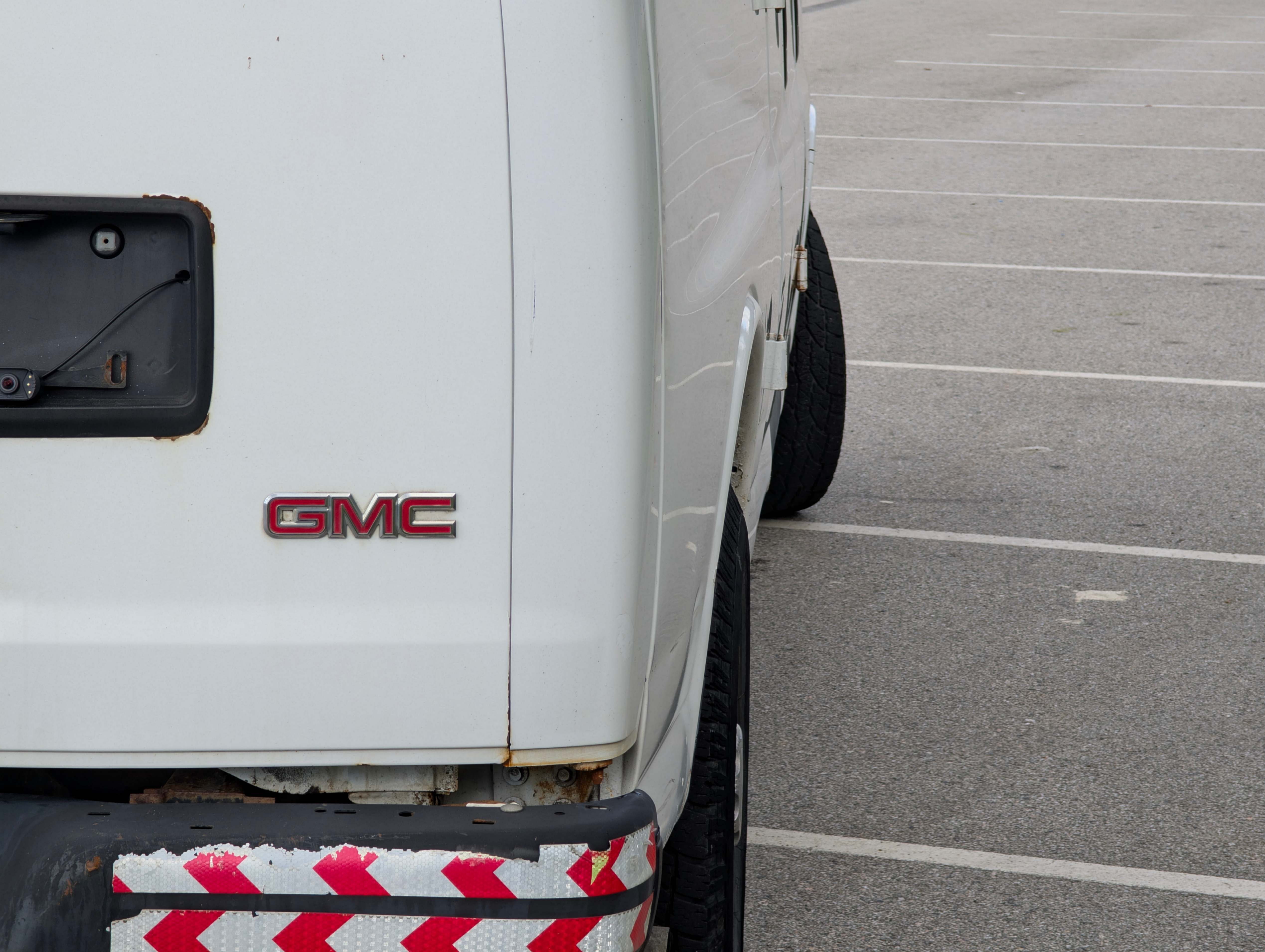 /joemotorltd1/2008-GMC-SavanaPassenger-9451659108568535.jpg