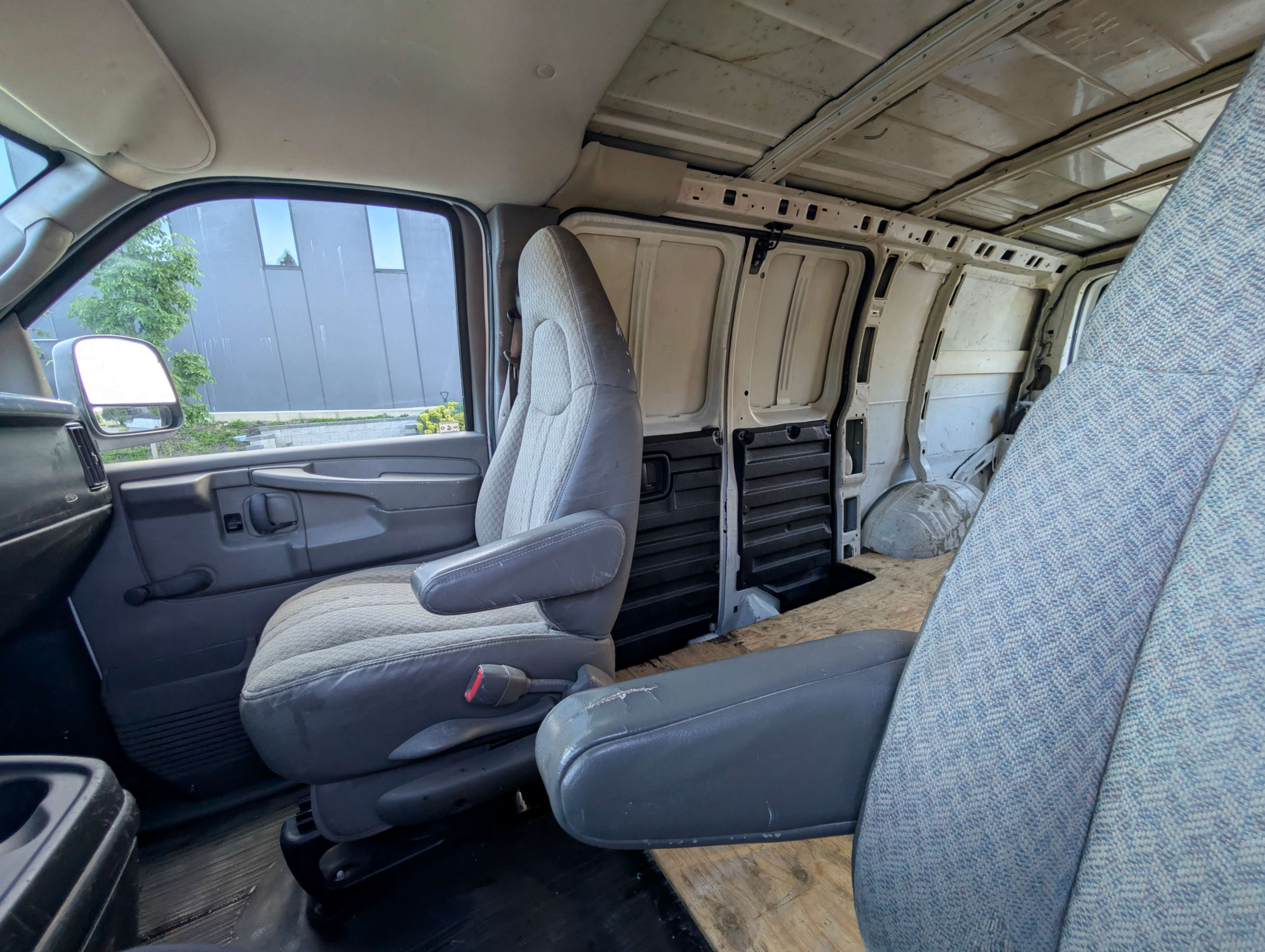 /joemotorltd1/2009-Chevrolet-Express-22889983964246396.jpg