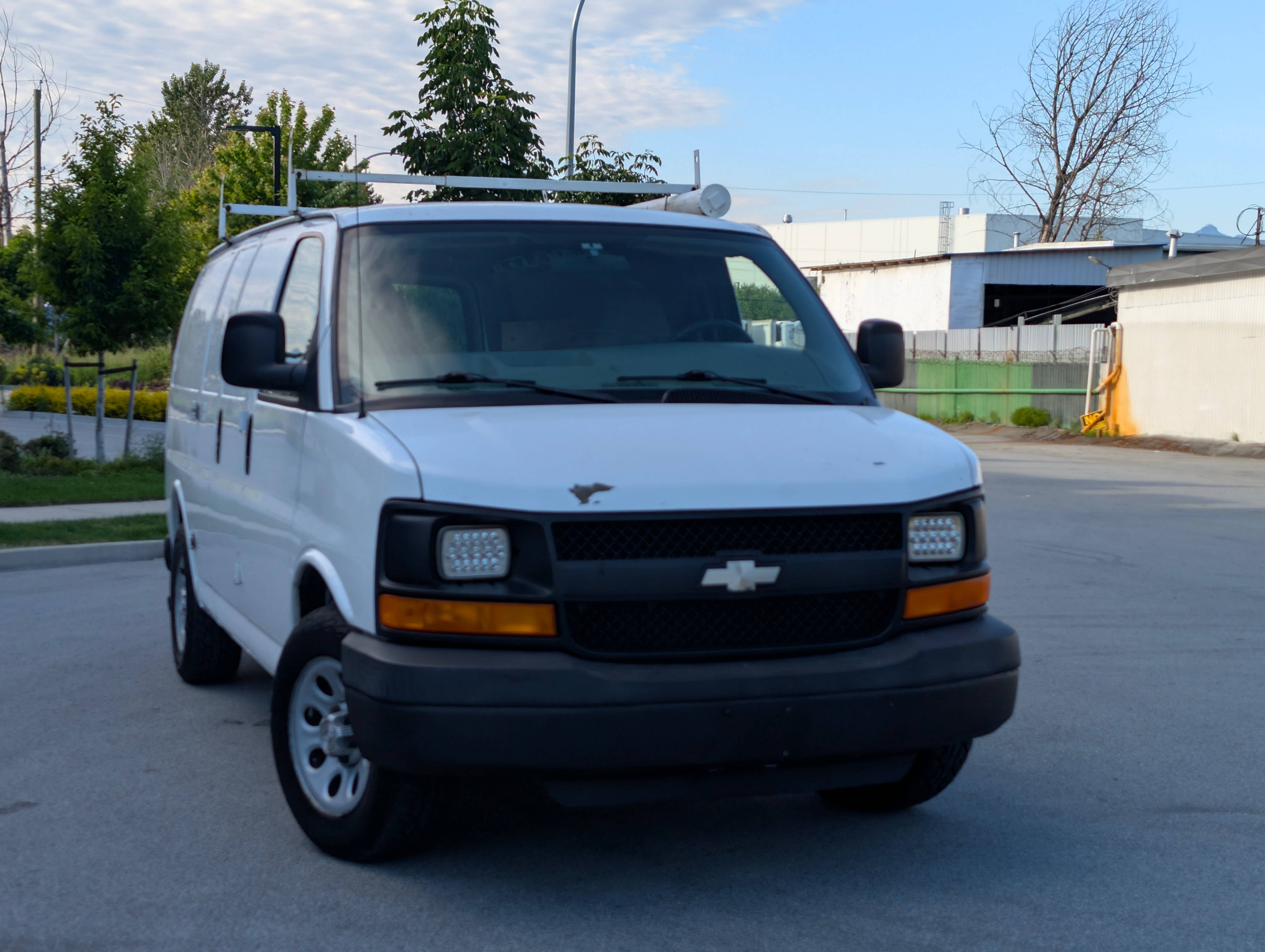 /joemotorltd1/2009-Chevrolet-Express-439120064049902.jpg