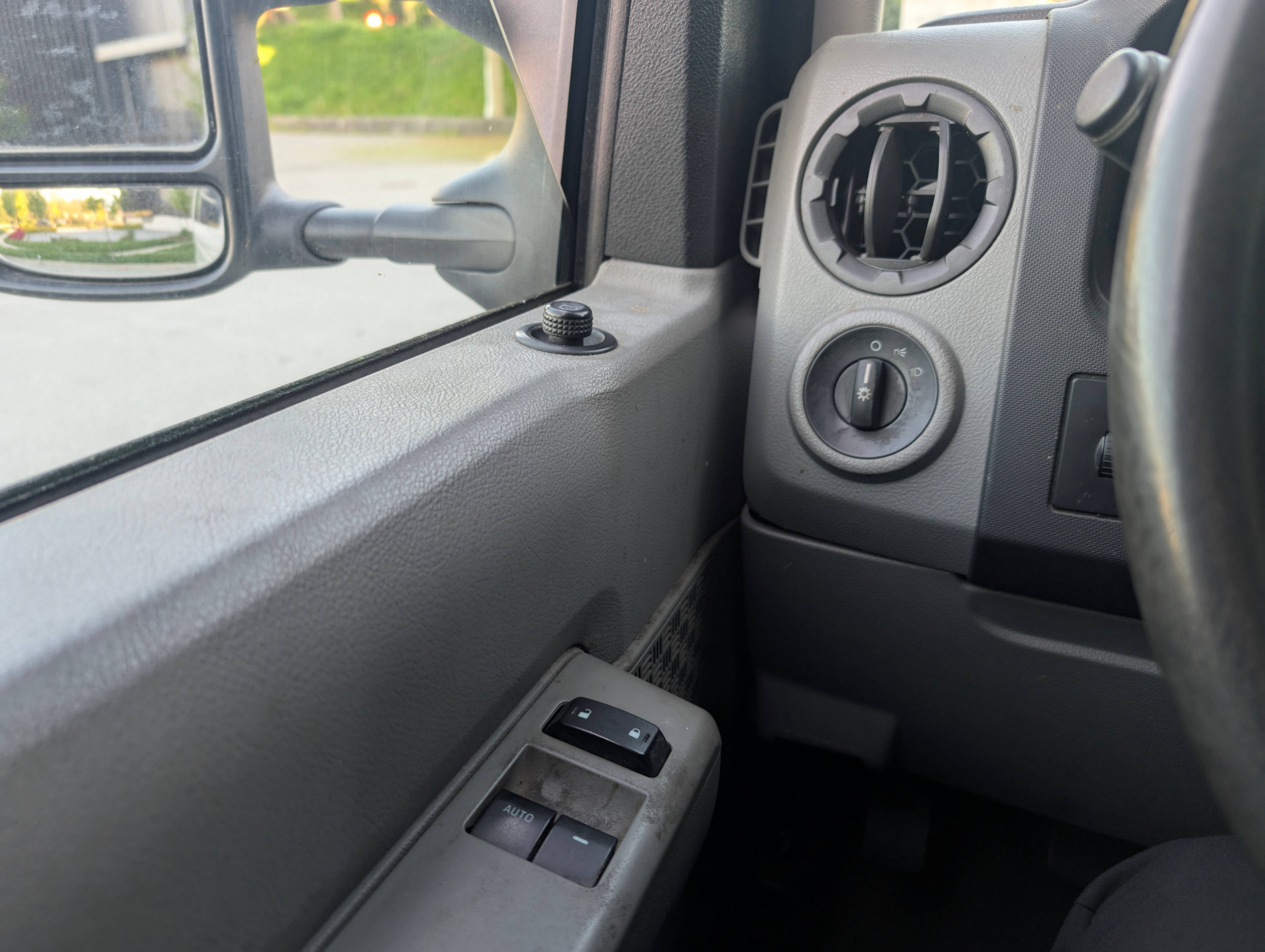 /joemotorltd1/2009-Ford-Econoline-6271249632849991.jpg