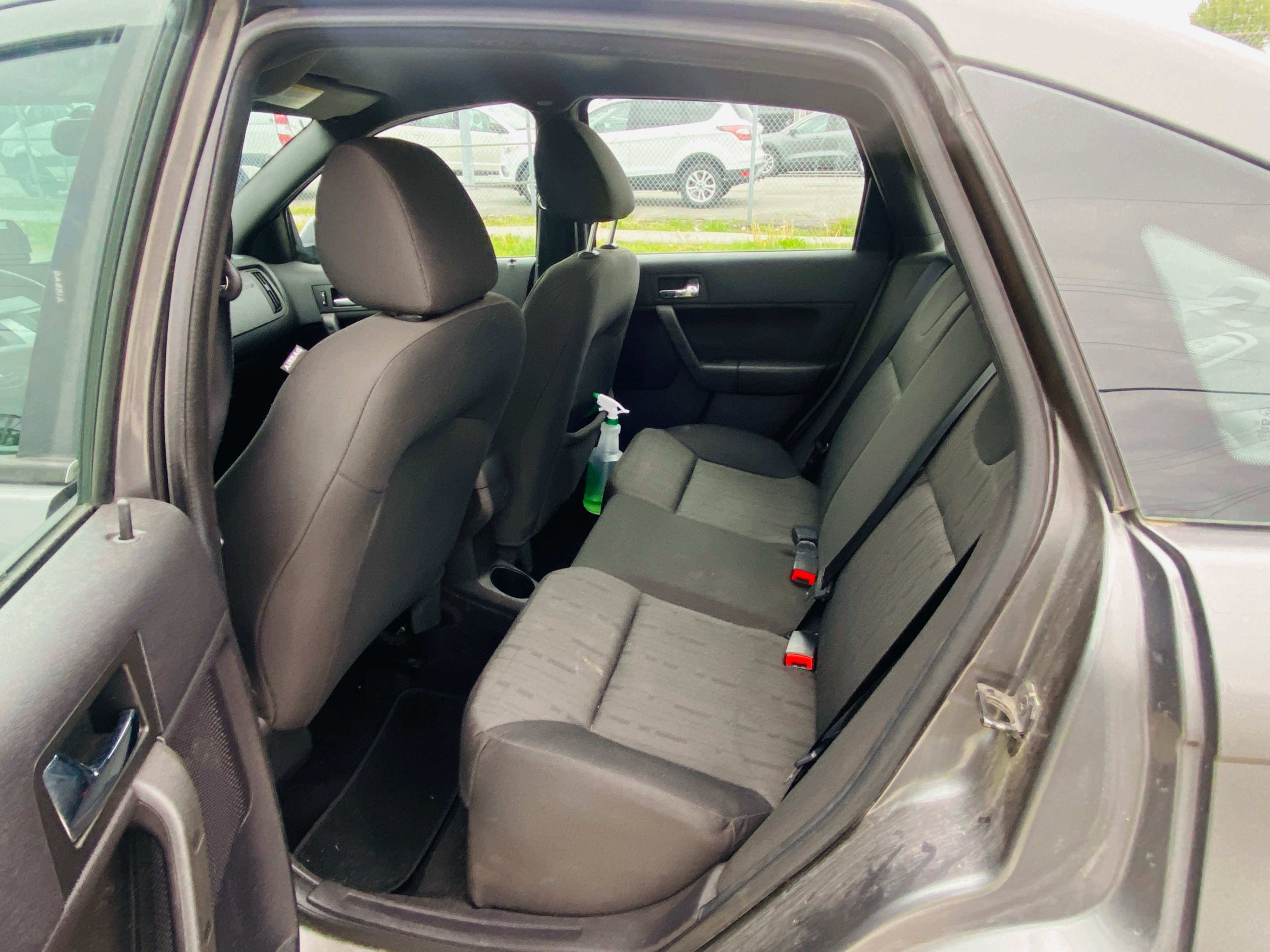 /joemotorltd1/2009-Ford-Focus-0792732784501522.jpg