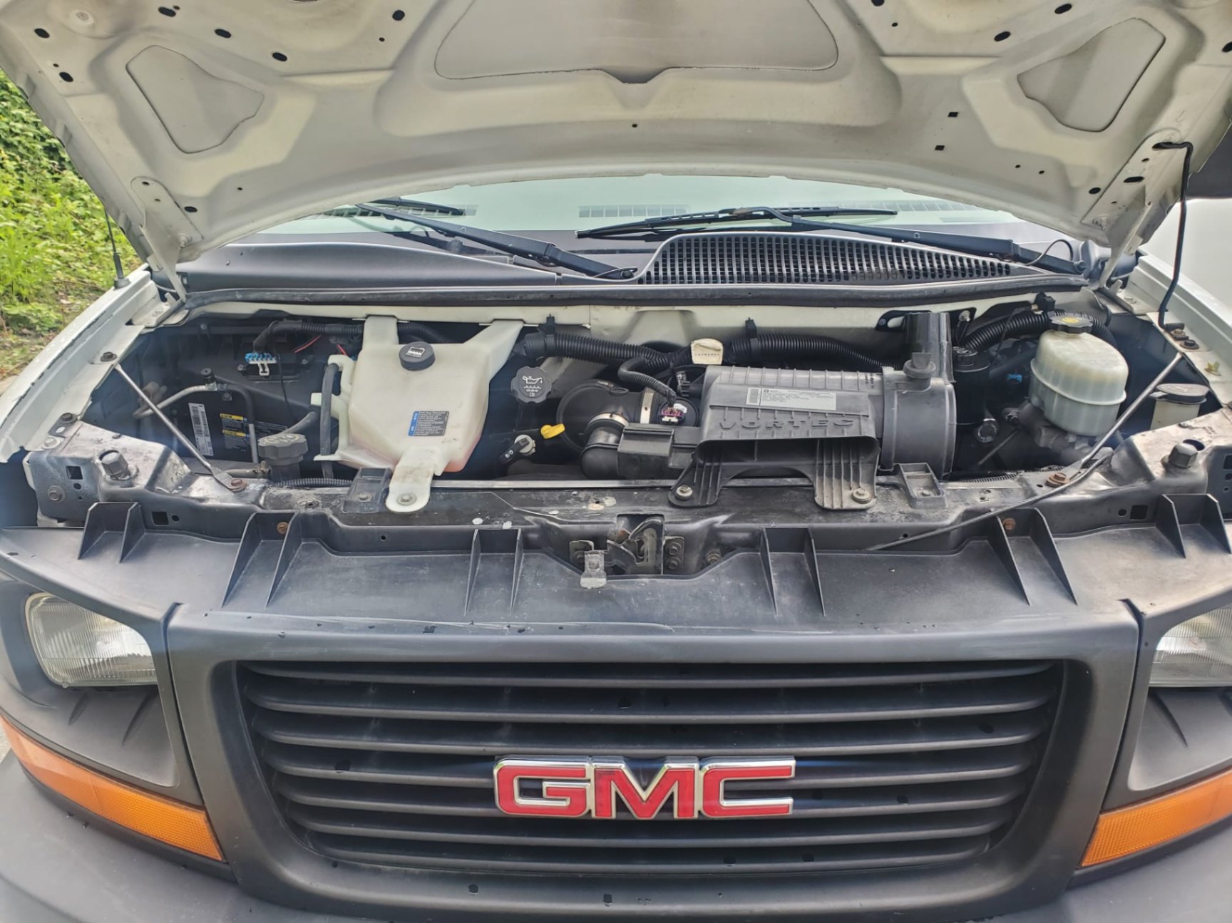 /joemotorltd1/2010-GMC-SavanaCargo-26674500318592753.jpg