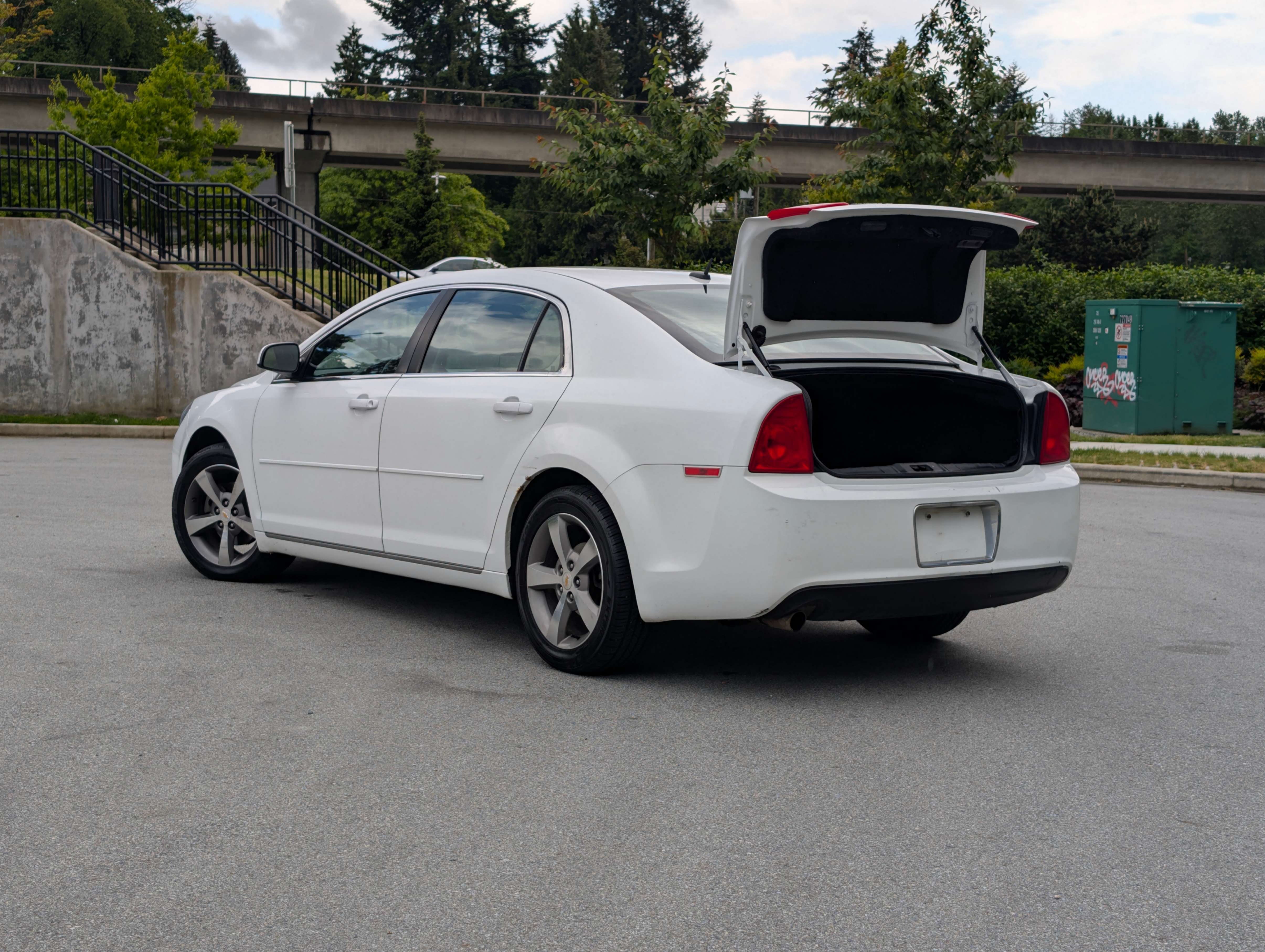 /joemotorltd1/2011-Chevrolet-Malibu-2577206732913513.jpg