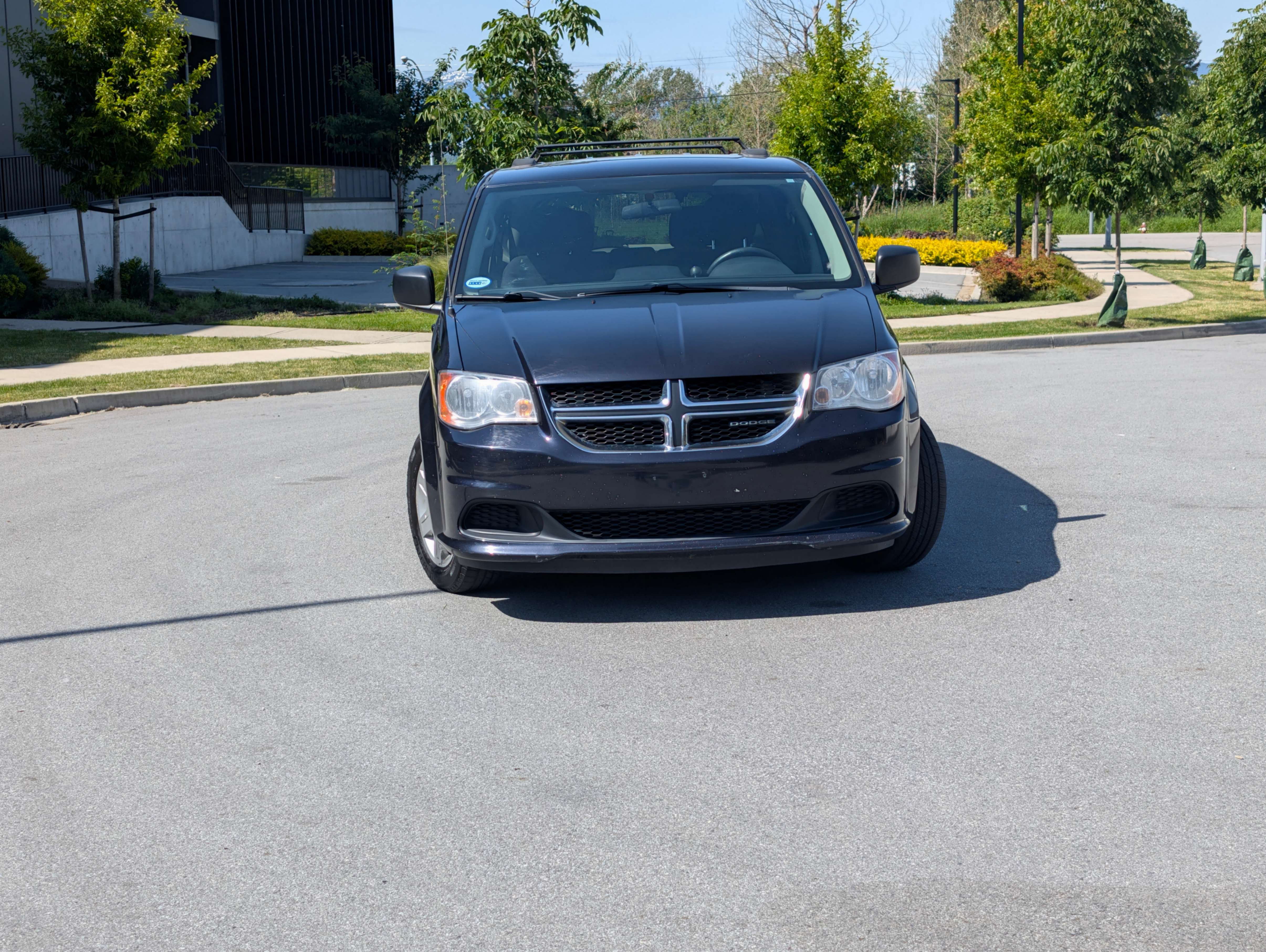 /joemotorltd1/2011-Dodge-GrandCaravan-24826288029894927.jpg