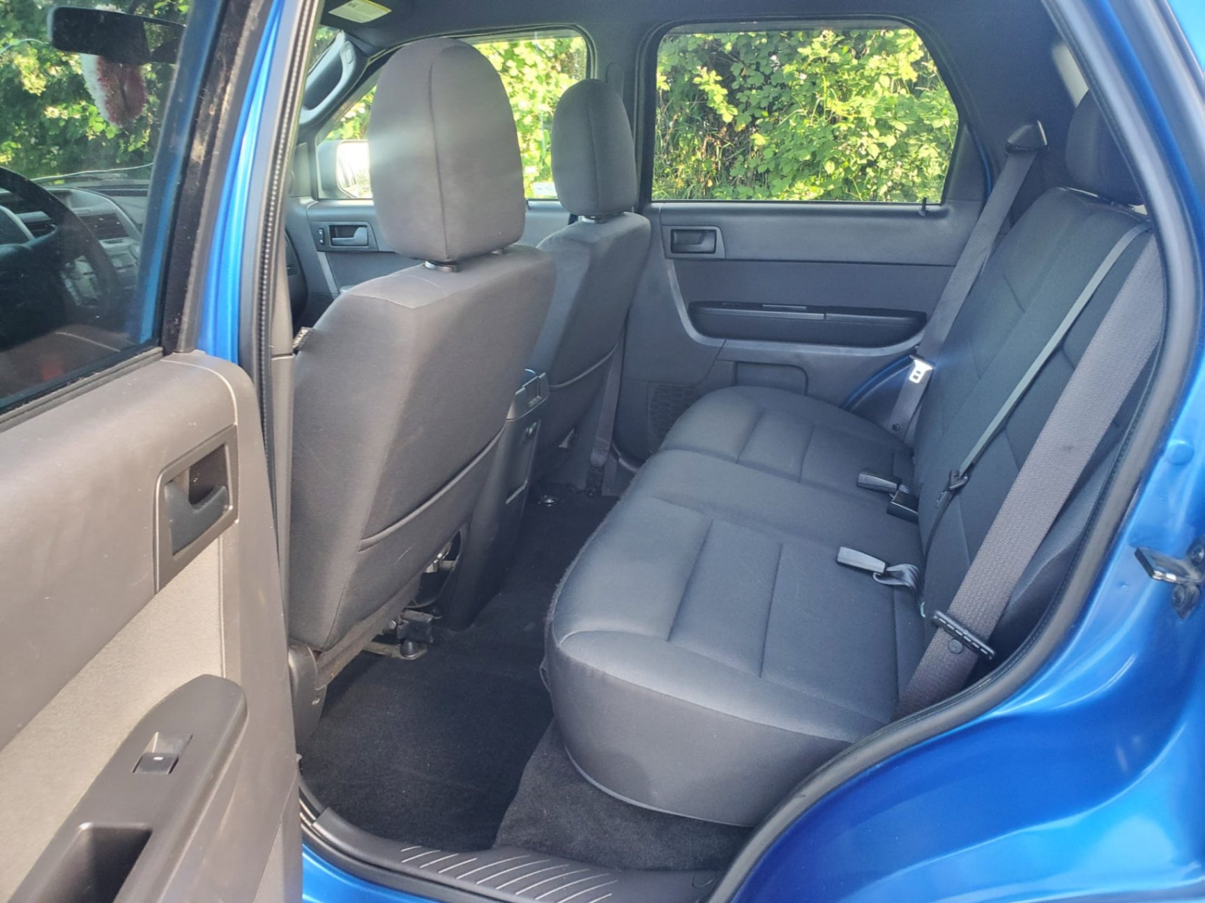 /joemotorltd1/2011-Ford-Escape-18390291121894897.jpg