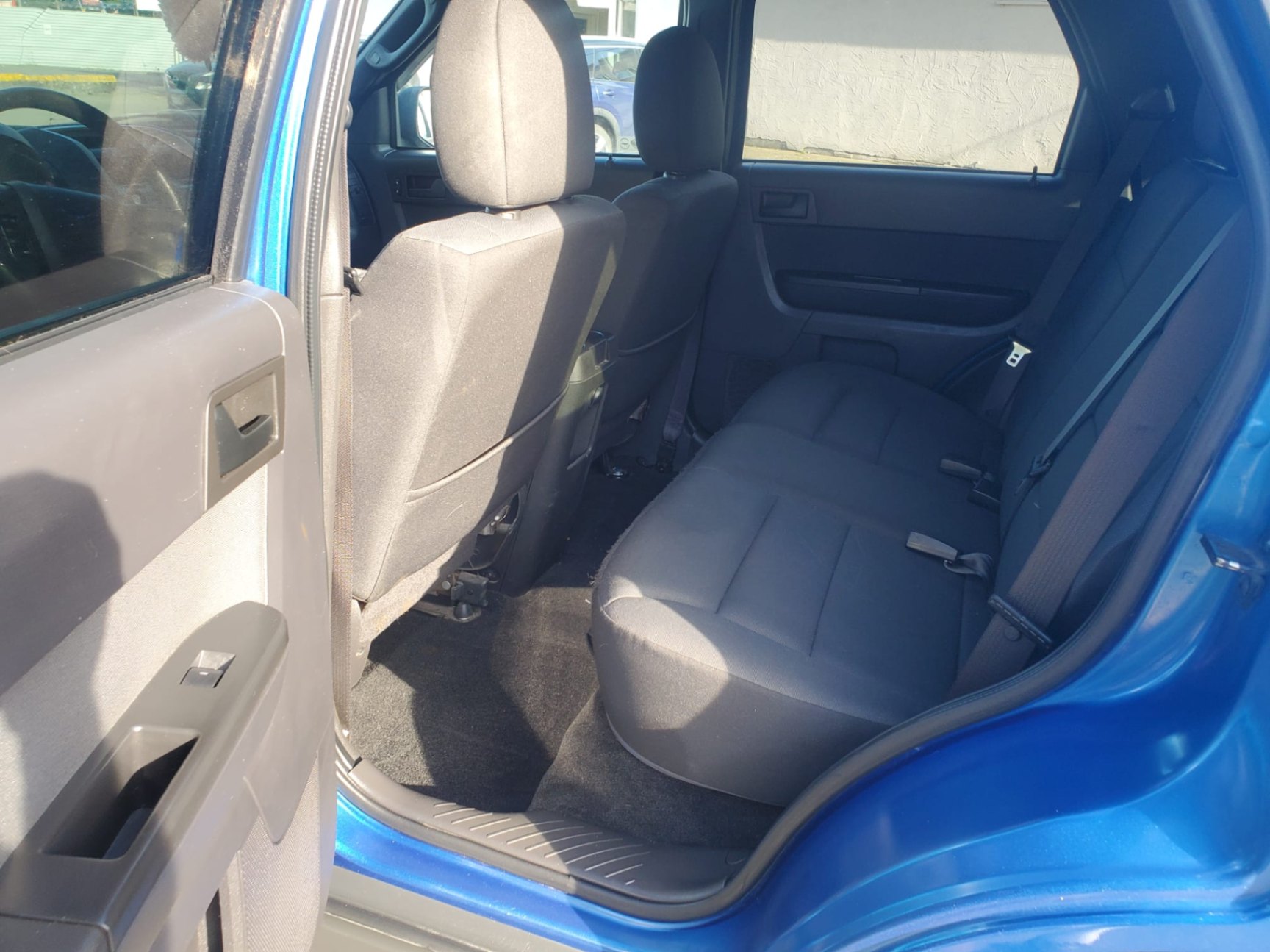 /joemotorltd1/2011-Ford-Escape-5017613735923157.jpg