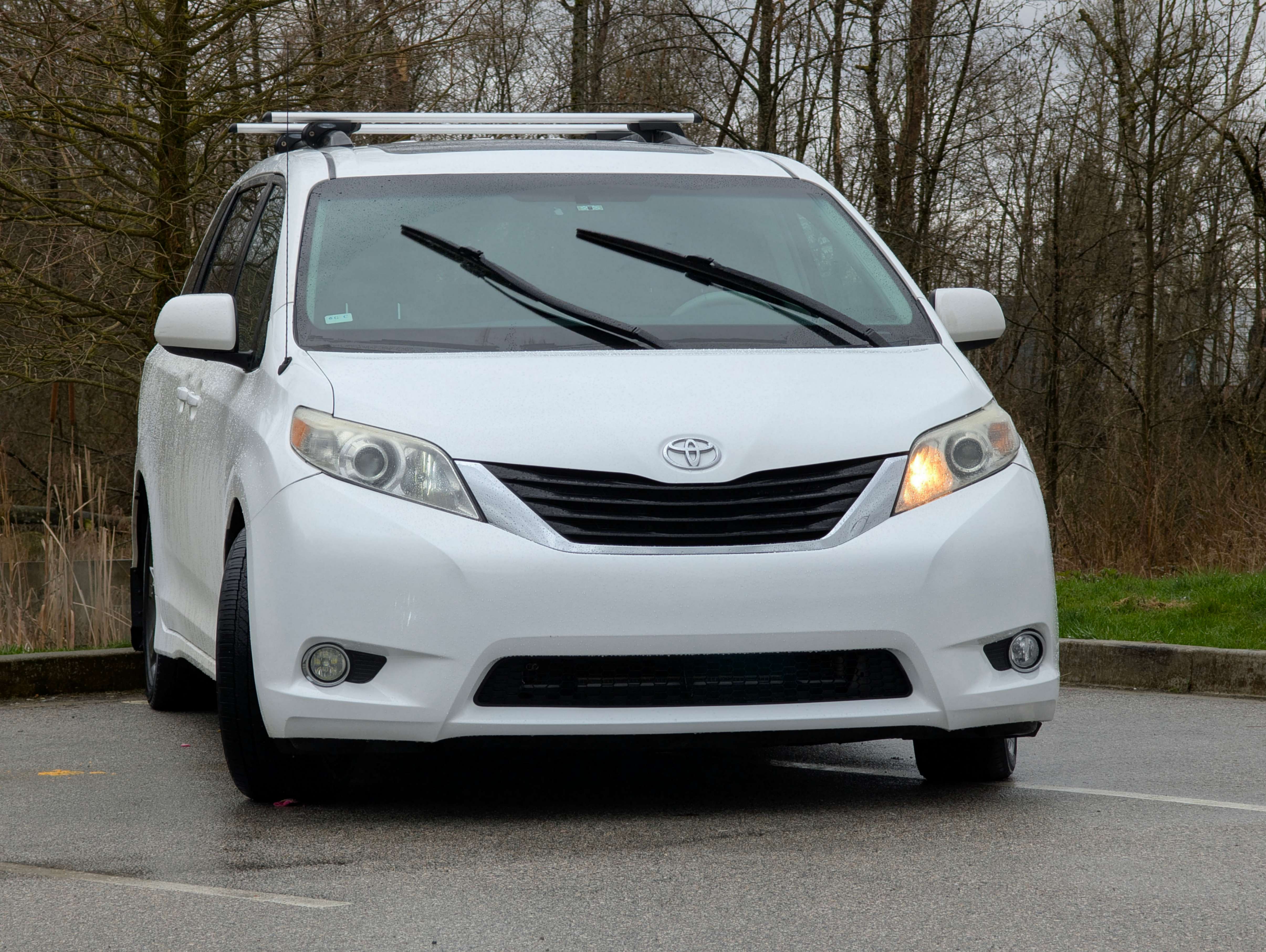 /joemotorltd1/2011-Toyota-Sienna-2267518484859512.jpg