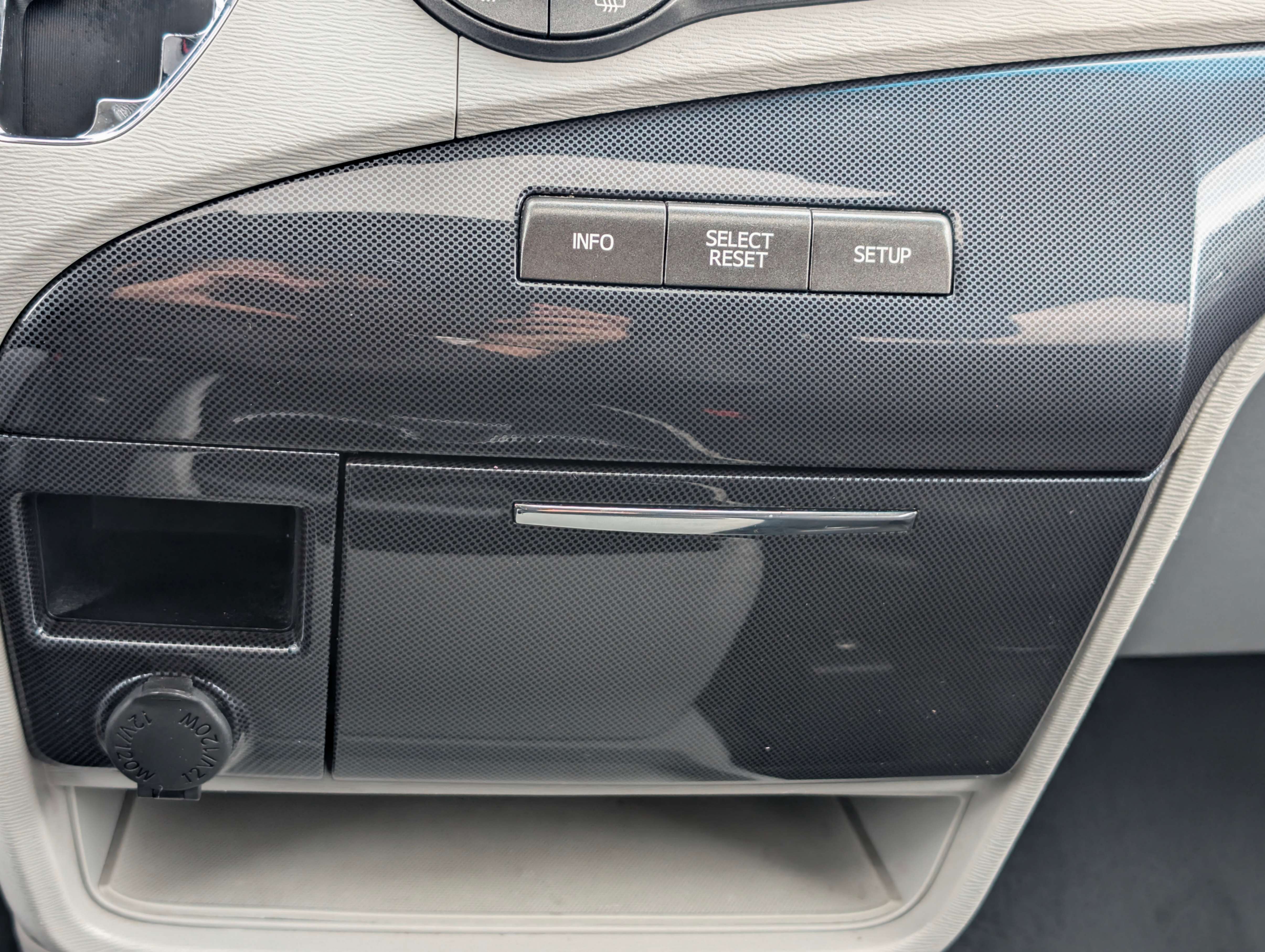 /joemotorltd1/2011-Toyota-Sienna-7643162056144037.jpg