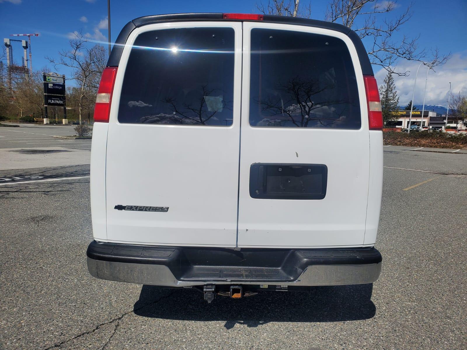 /joemotorltd1/2012-Chevrolet-ExpressPassenger-16821903732325594.jpg
