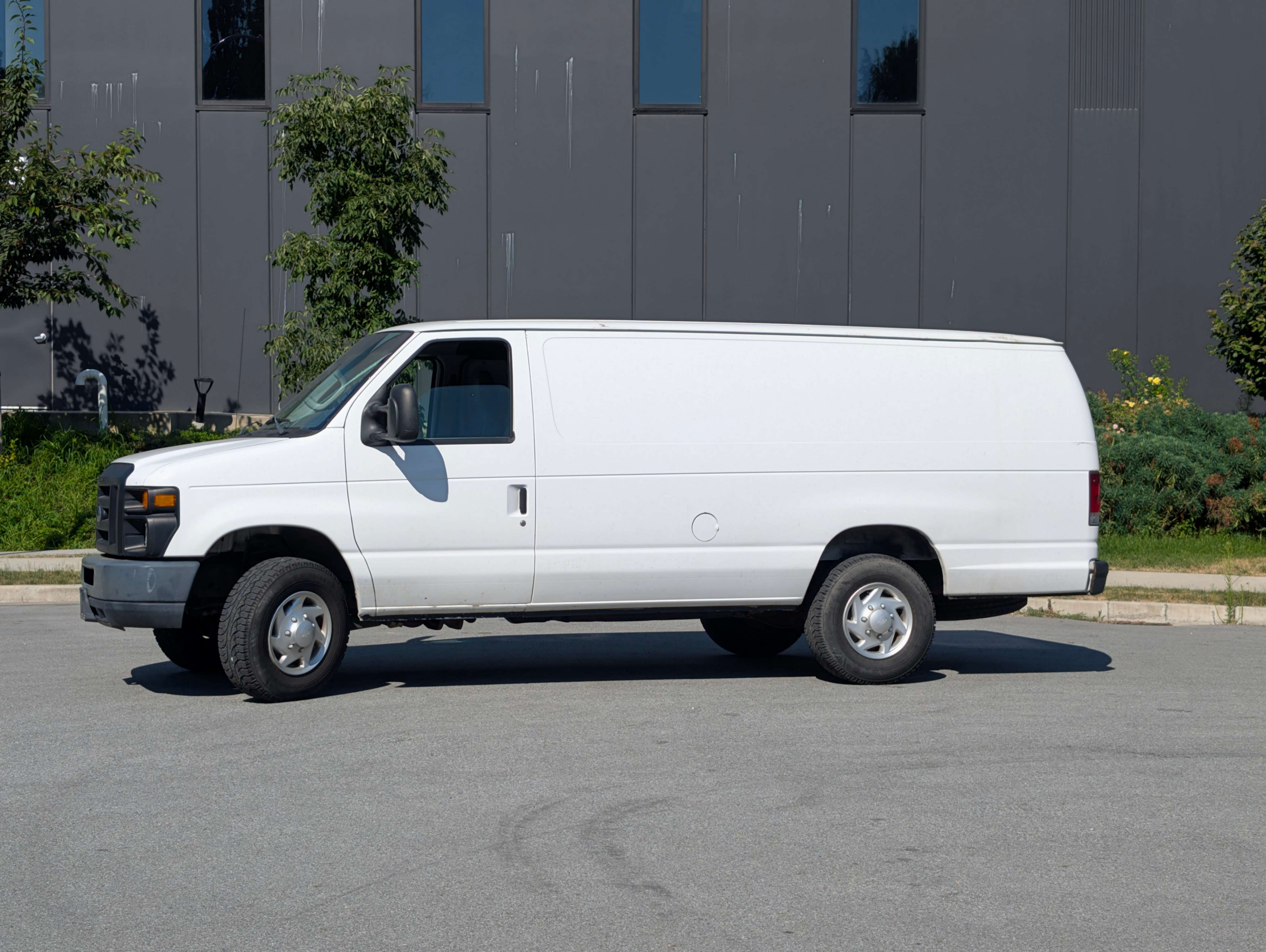 /joemotorltd1/2012-Ford-Econoline-5155715327039228.jpg