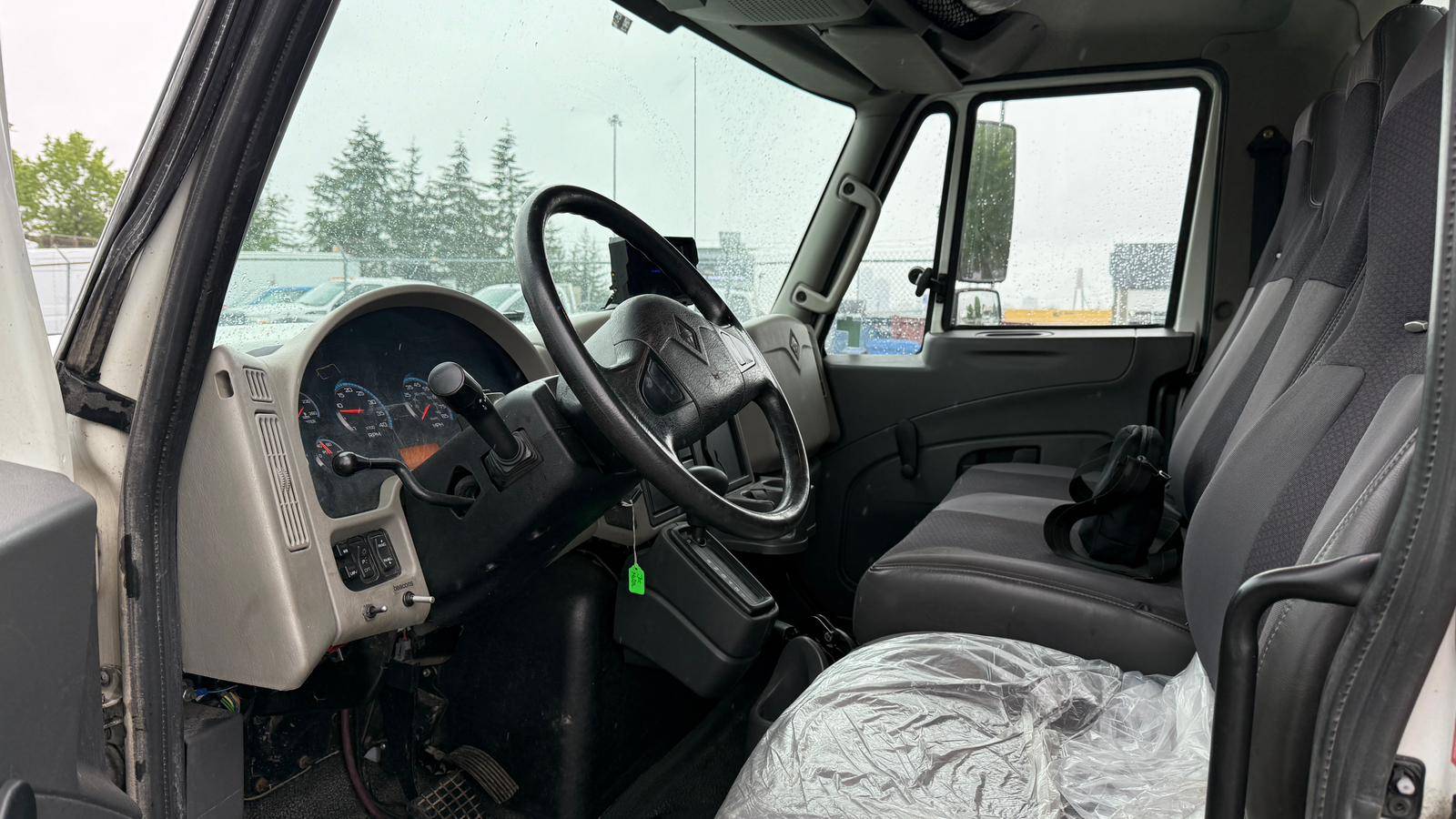 /joemotorltd1/2012-International-CubeVan-8829385334185533.jpg