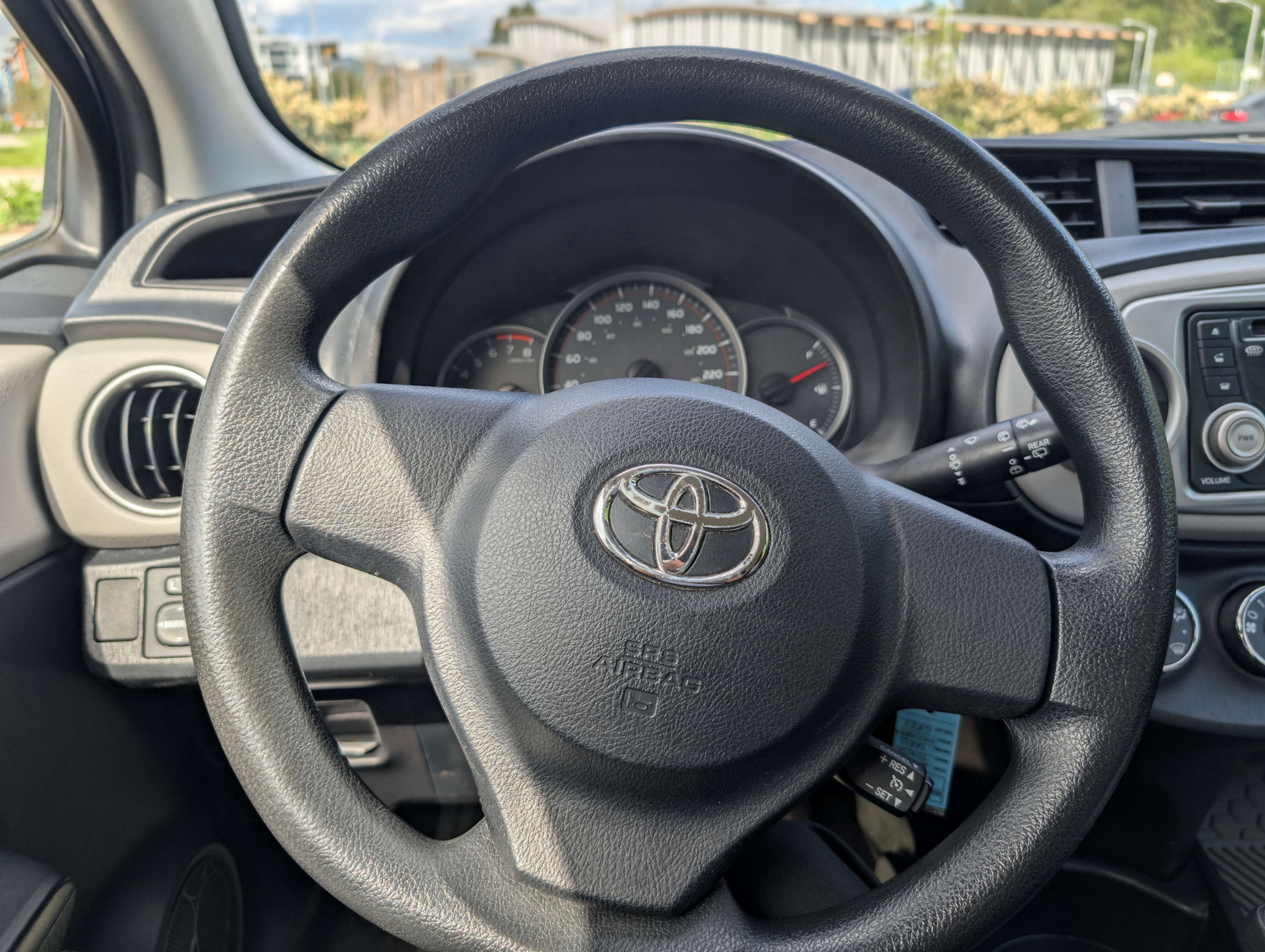 /joemotorltd1/2012-Toyota-Yaris-7129470678414971.jpg