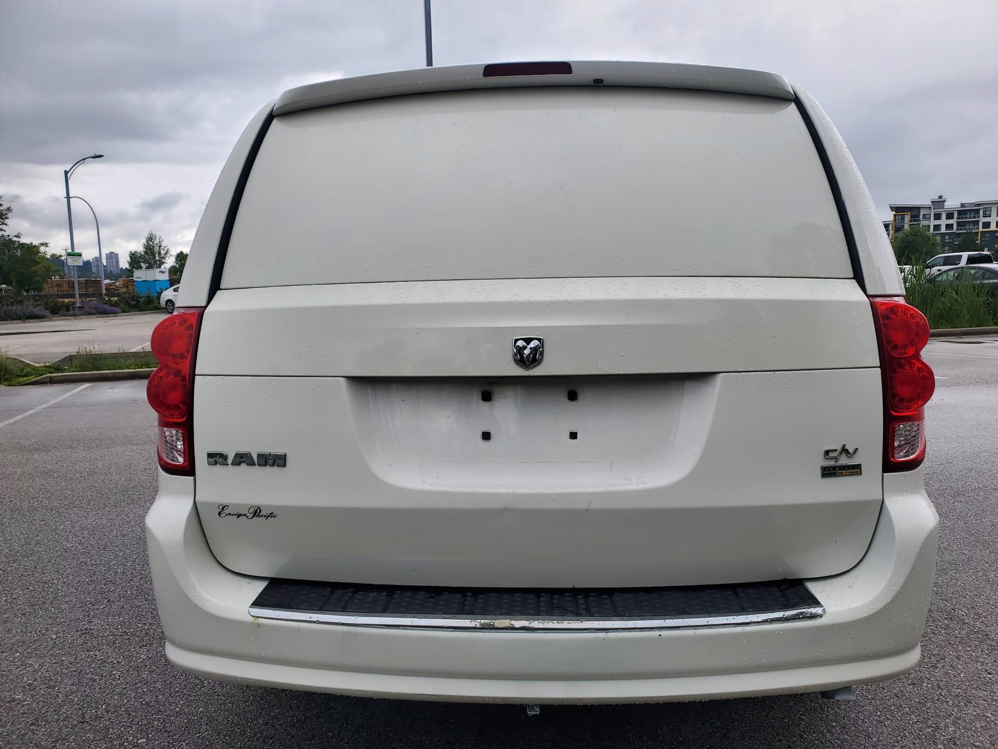 /joemotorltd1/2013-Dodge-GrandCaravan-16159042464111928.jpg