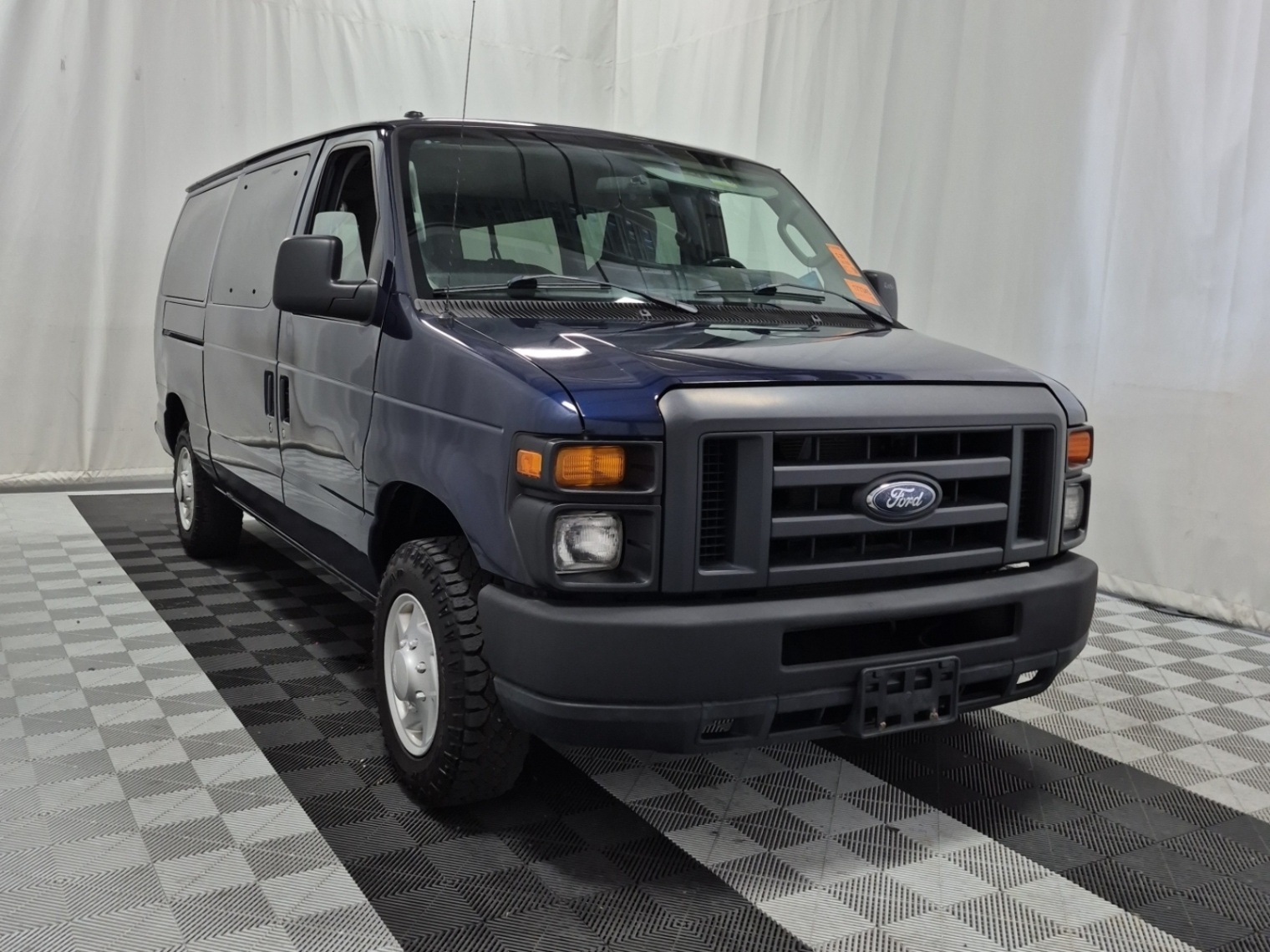 /joemotorltd1/2013-Ford-Econoline-377552658418421.jpg