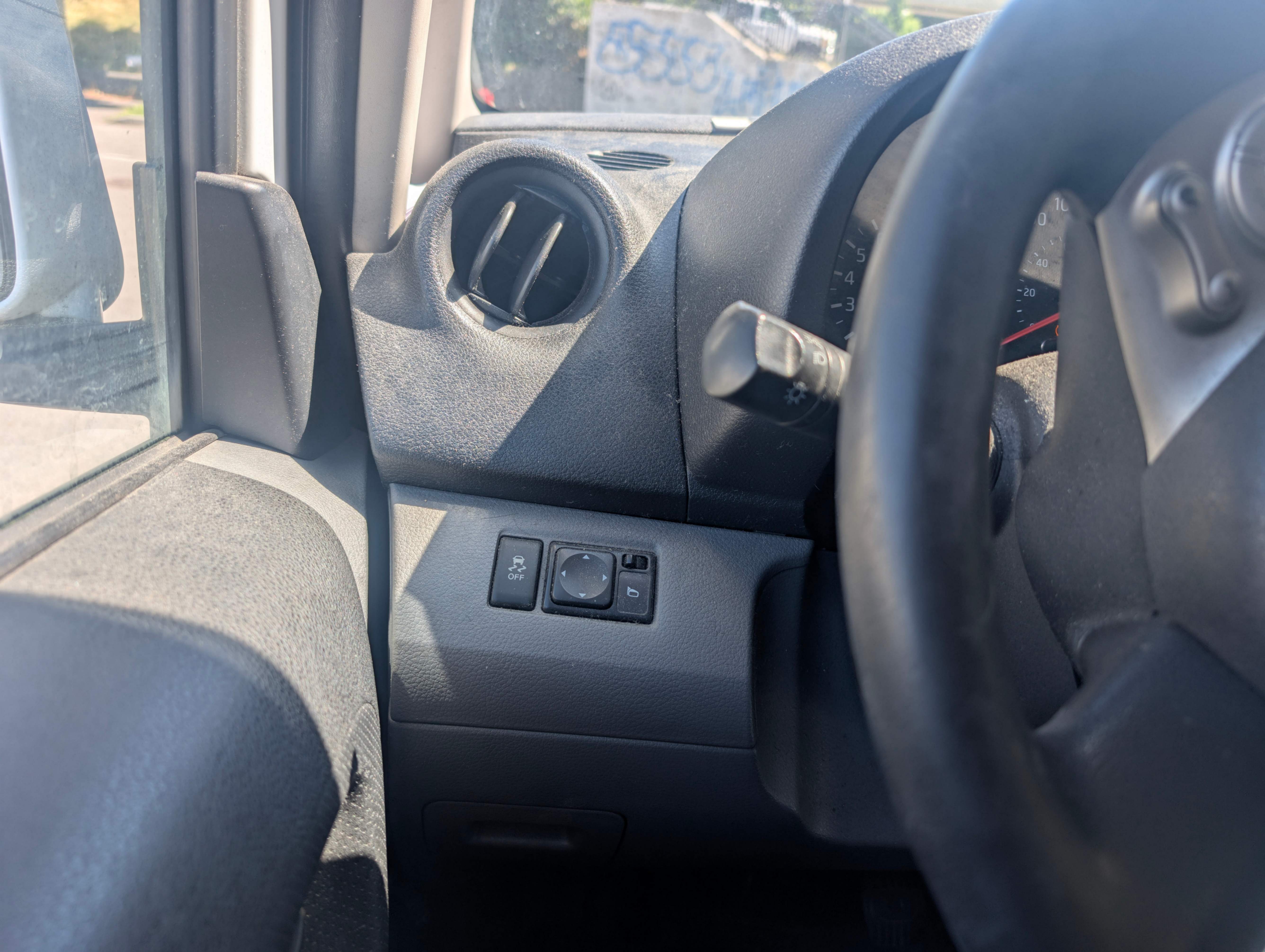 /joemotorltd1/2013-Nissan-NV200-11662575631239958.jpg