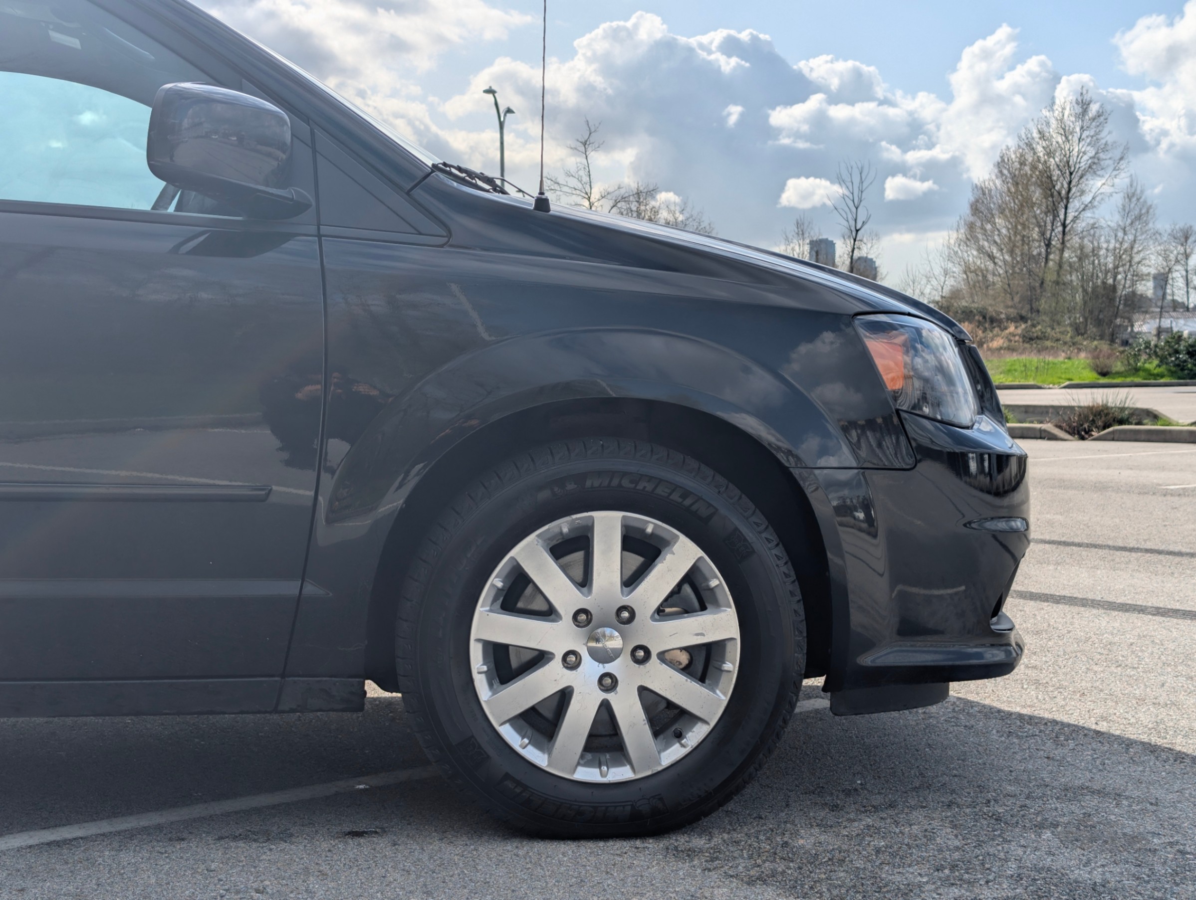 /joemotorltd1/2014-Dodge-GrandCaravan-1626495062491098.jpg