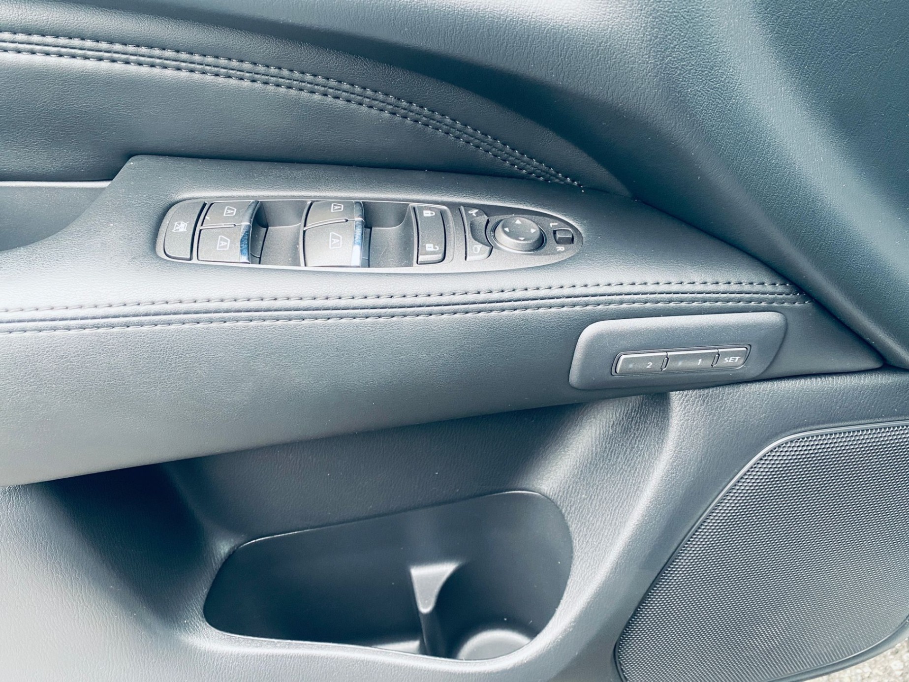 /joemotorltd1/2014-INFINITI-QX60-08393588558713261.jpg