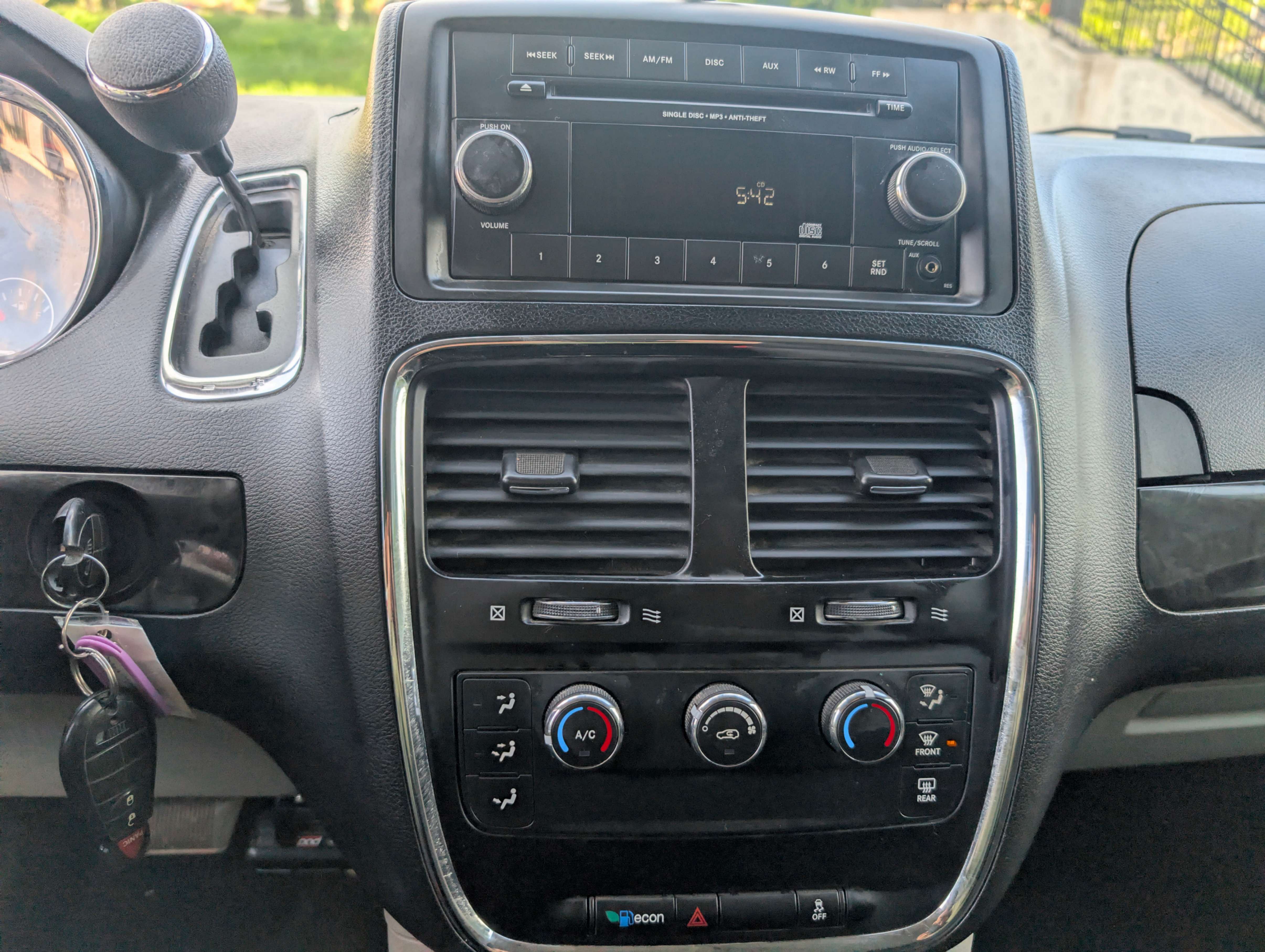 /joemotorltd1/2015-Dodge-GrandCaravan-14204206908406314.jpg
