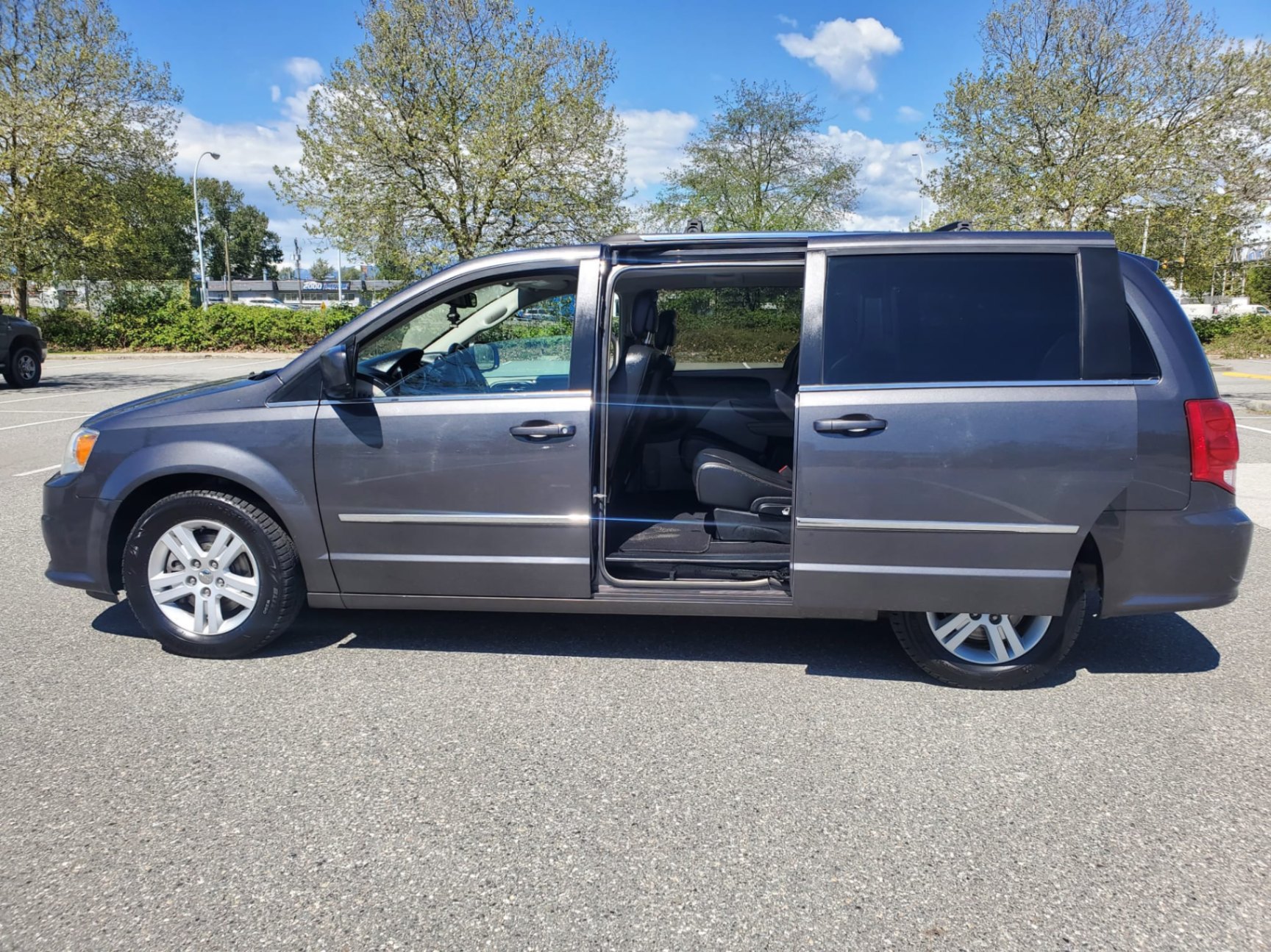 /joemotorltd1/2016-Dodge-GrandCaravan-33584107272707286.jpg