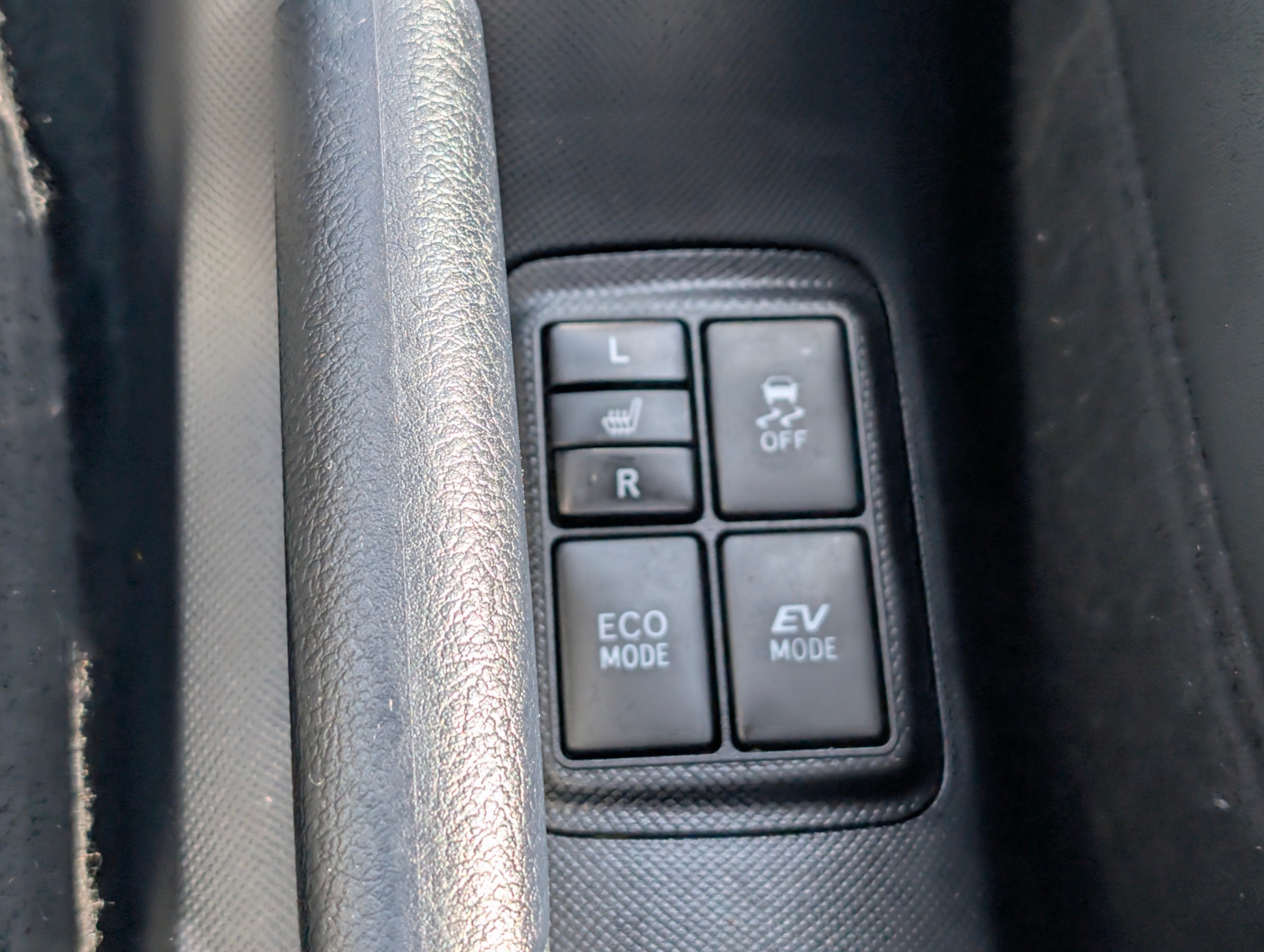 /joemotorltd1/2016-Toyota-Priusc-6242331850874812.jpg